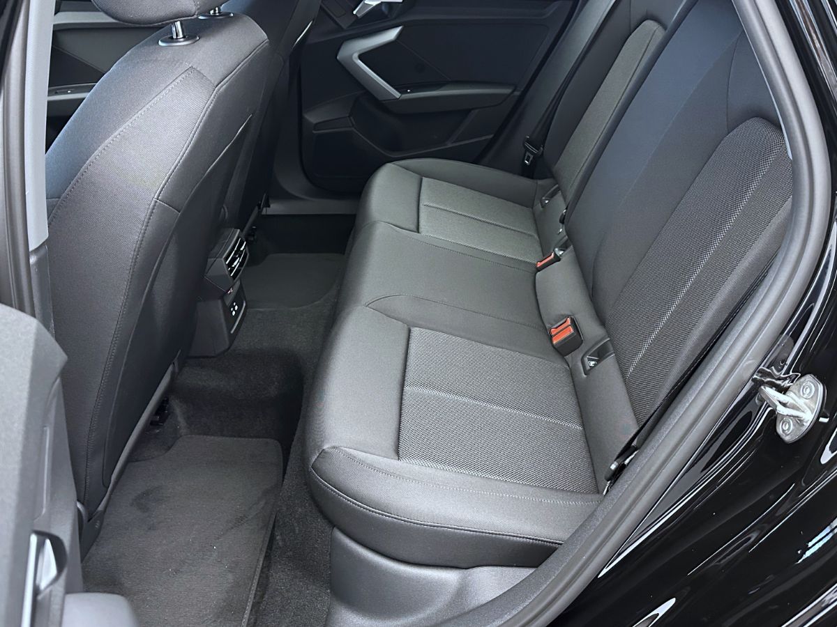 AUDI A3 Sportback TFSI 110 kW Attraction S tronic-image-18