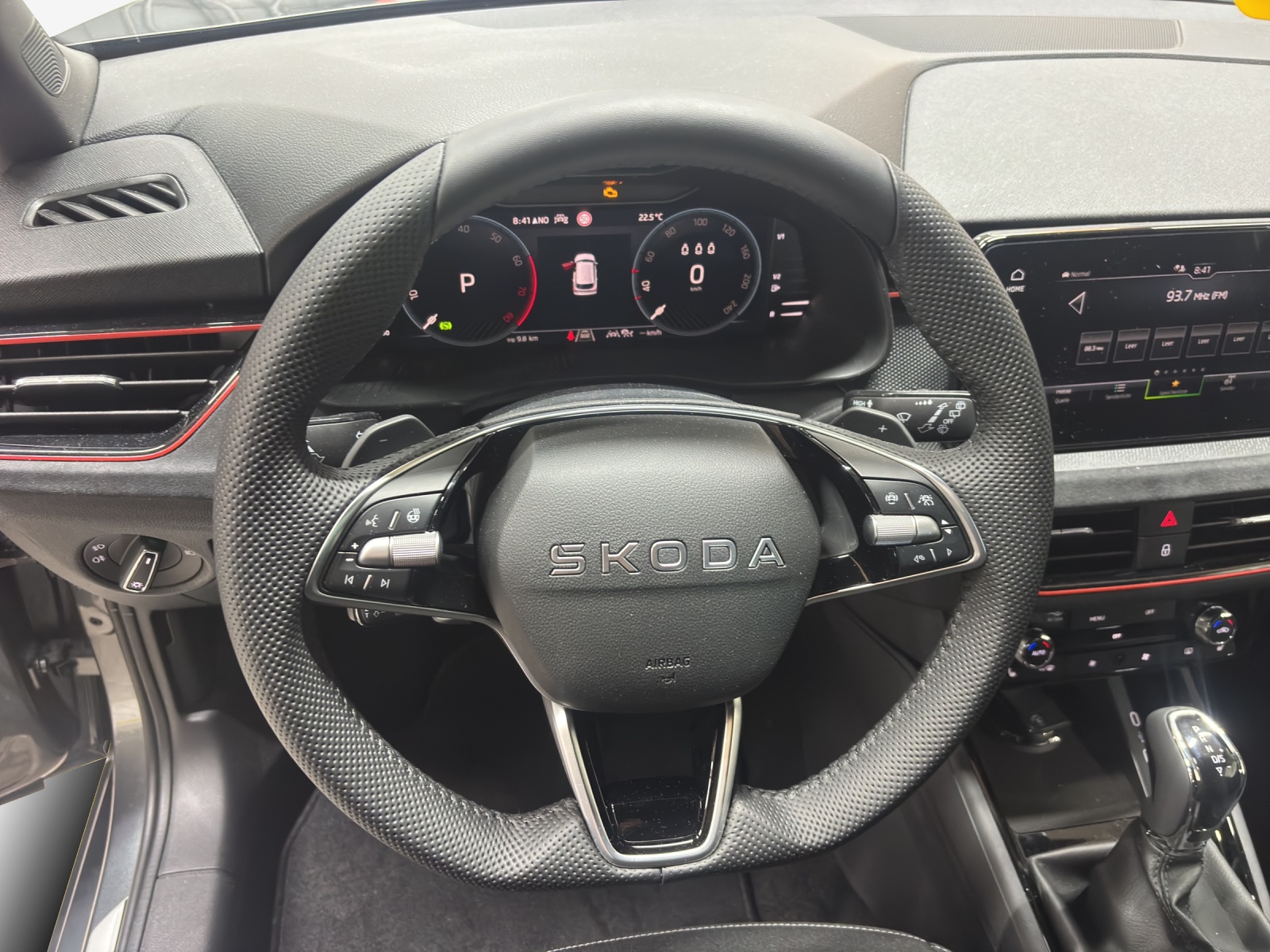 SKODA Kamiq 1.0 TSI Dynamic DSG-image-9