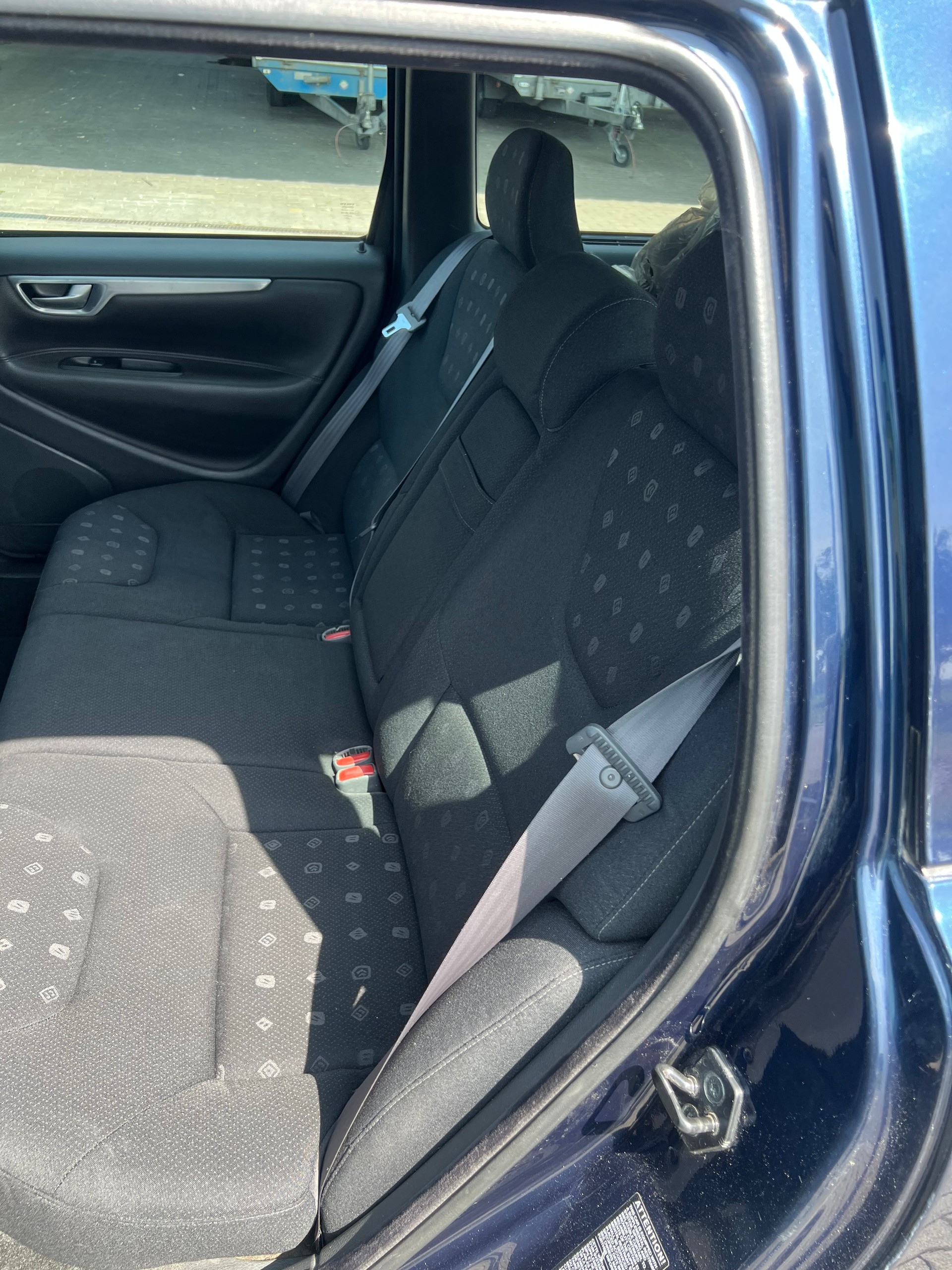 VOLVO V70 2.4-image-9