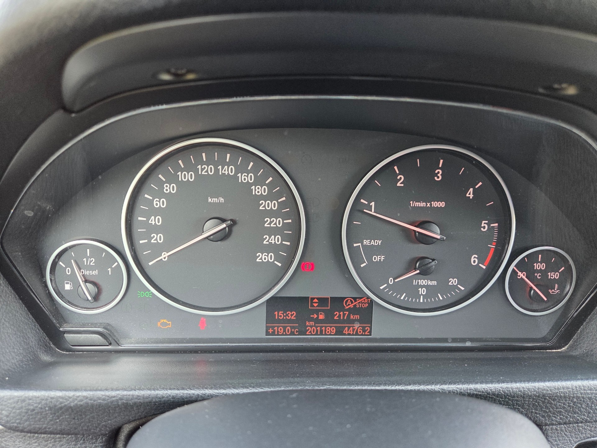 BMW 320d-image-1