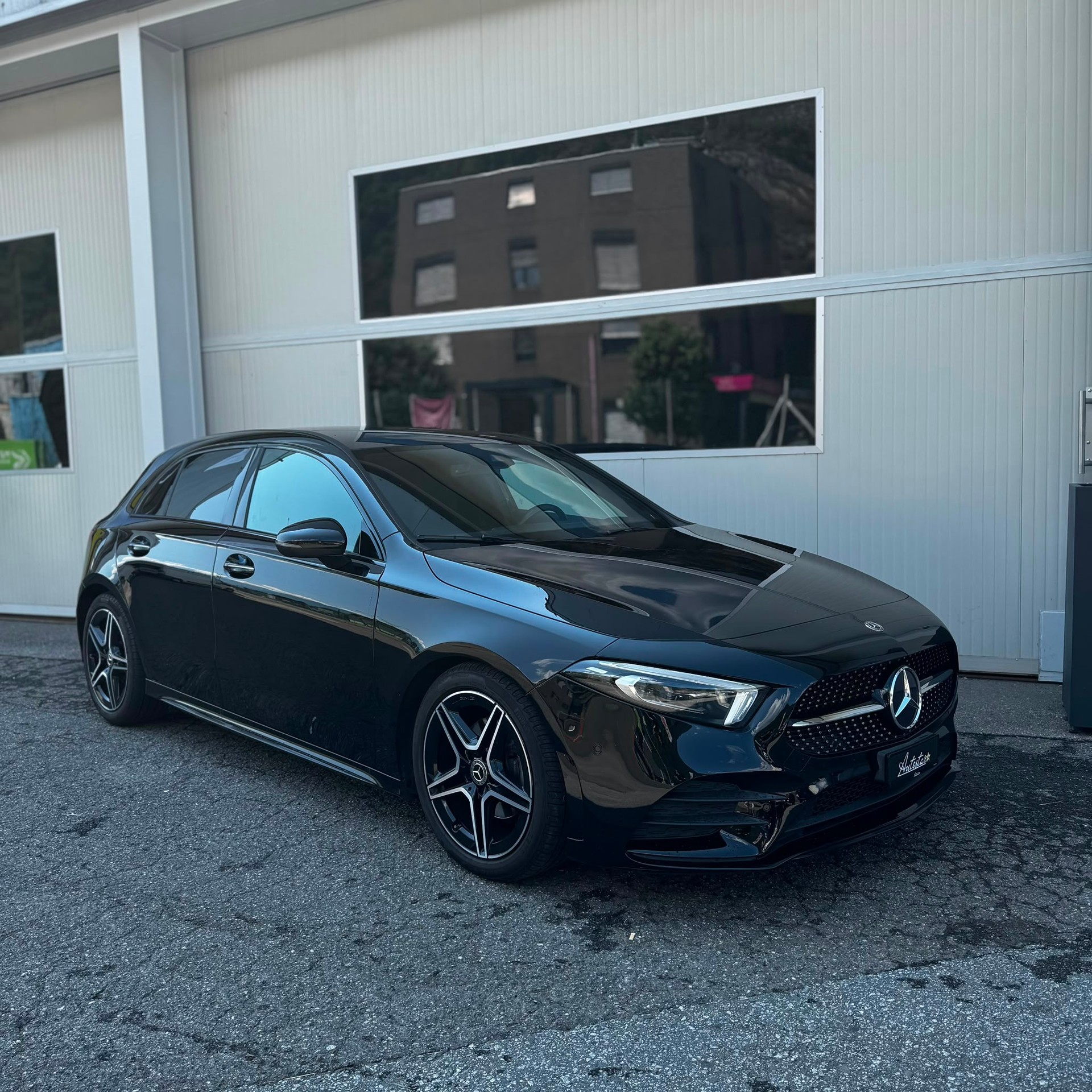 MERCEDES-BENZ A 180 AMG Line 7G-DCT-image-1