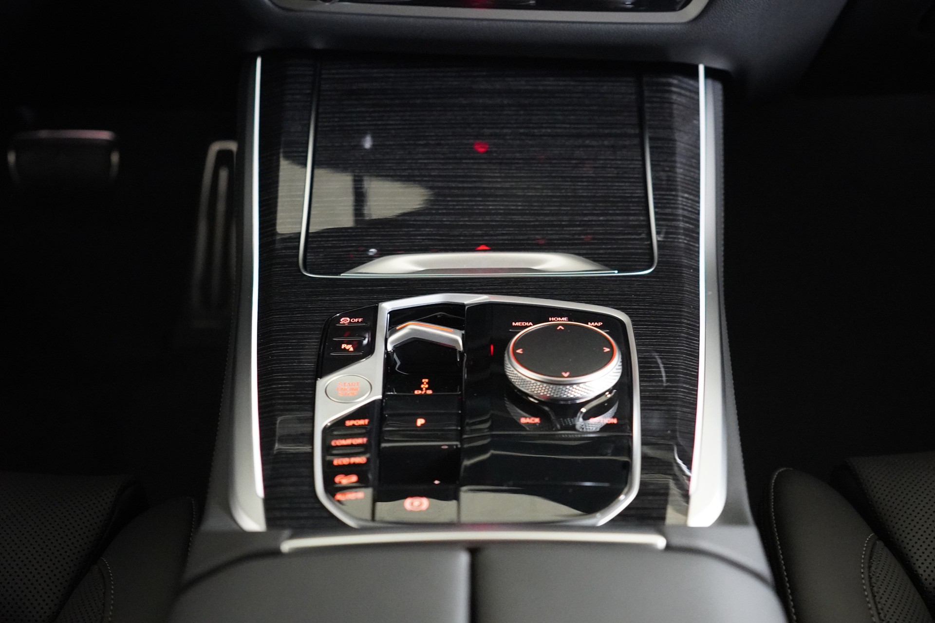 BMW X5 xDrive 48V 30d M Sport Steptronic-image-19