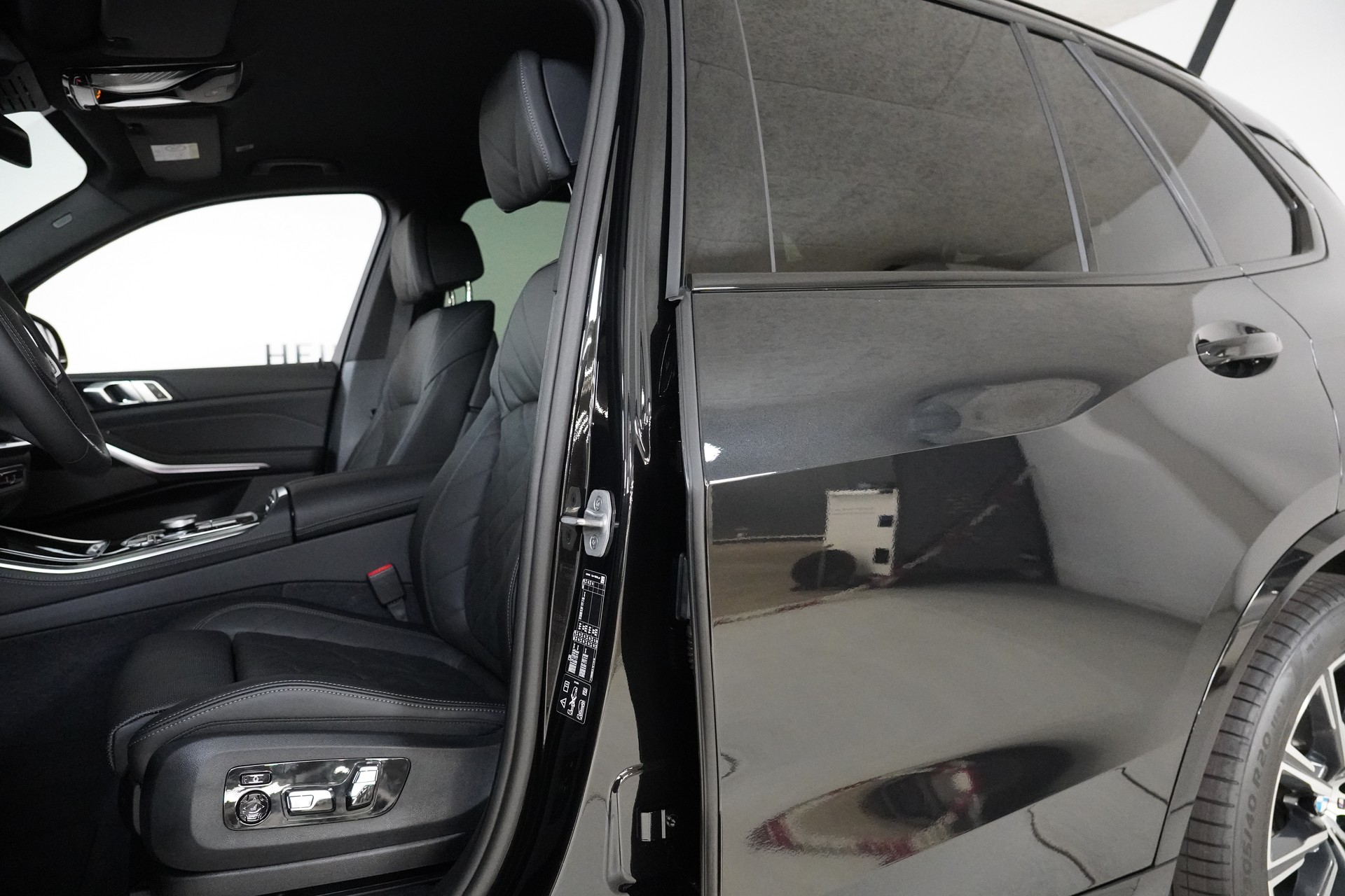 BMW X5 xDrive 48V 30d M Sport Steptronic-image-10