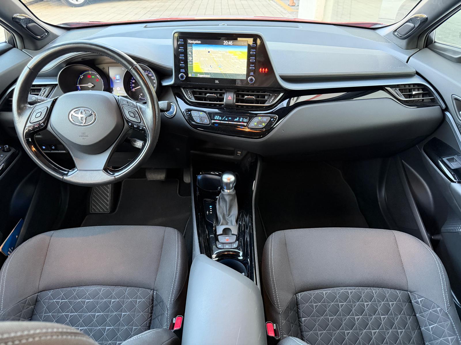 TOYOTA C-HR 2.0 HSD CVT Premium-image-18