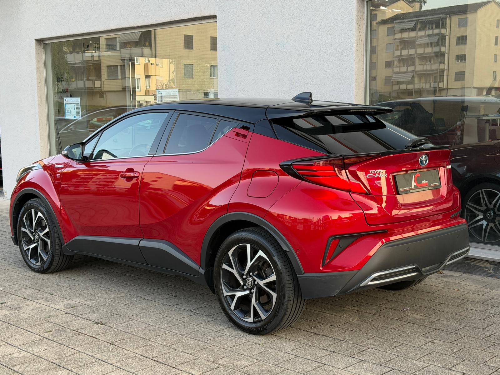 TOYOTA C-HR 2.0 HSD CVT Premium-image-1