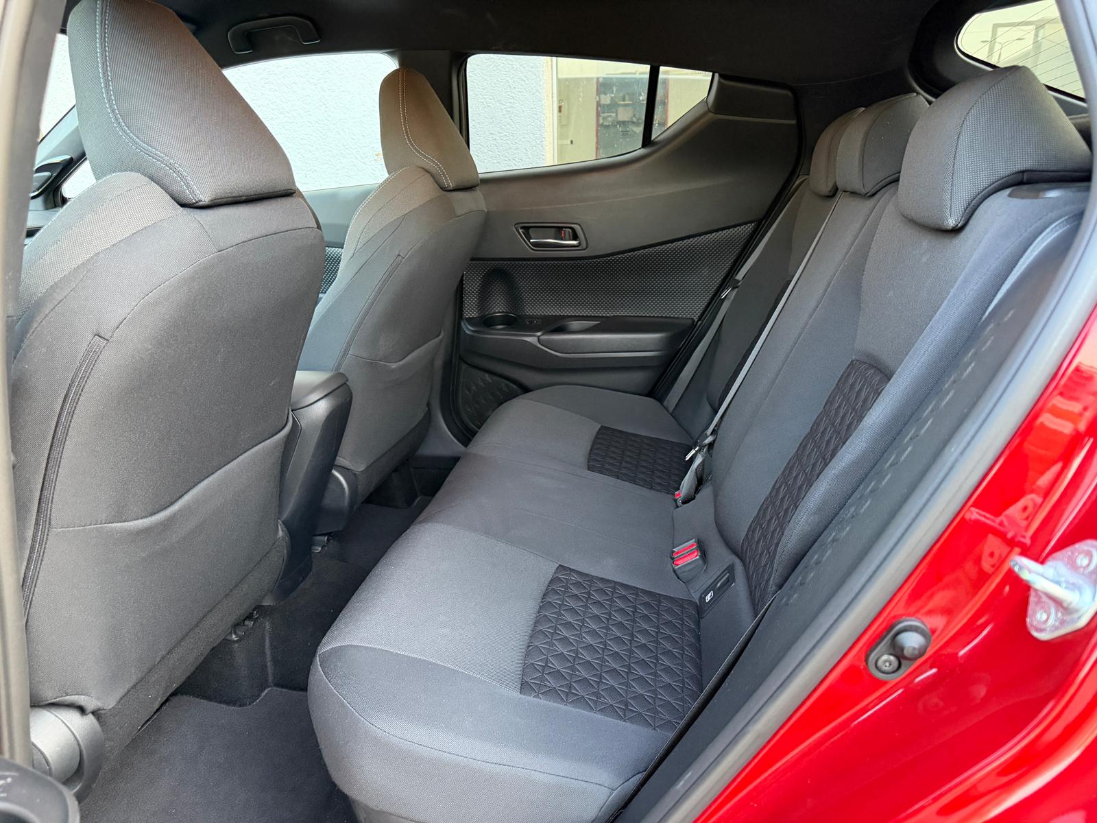 TOYOTA C-HR 2.0 HSD CVT Premium-image-19
