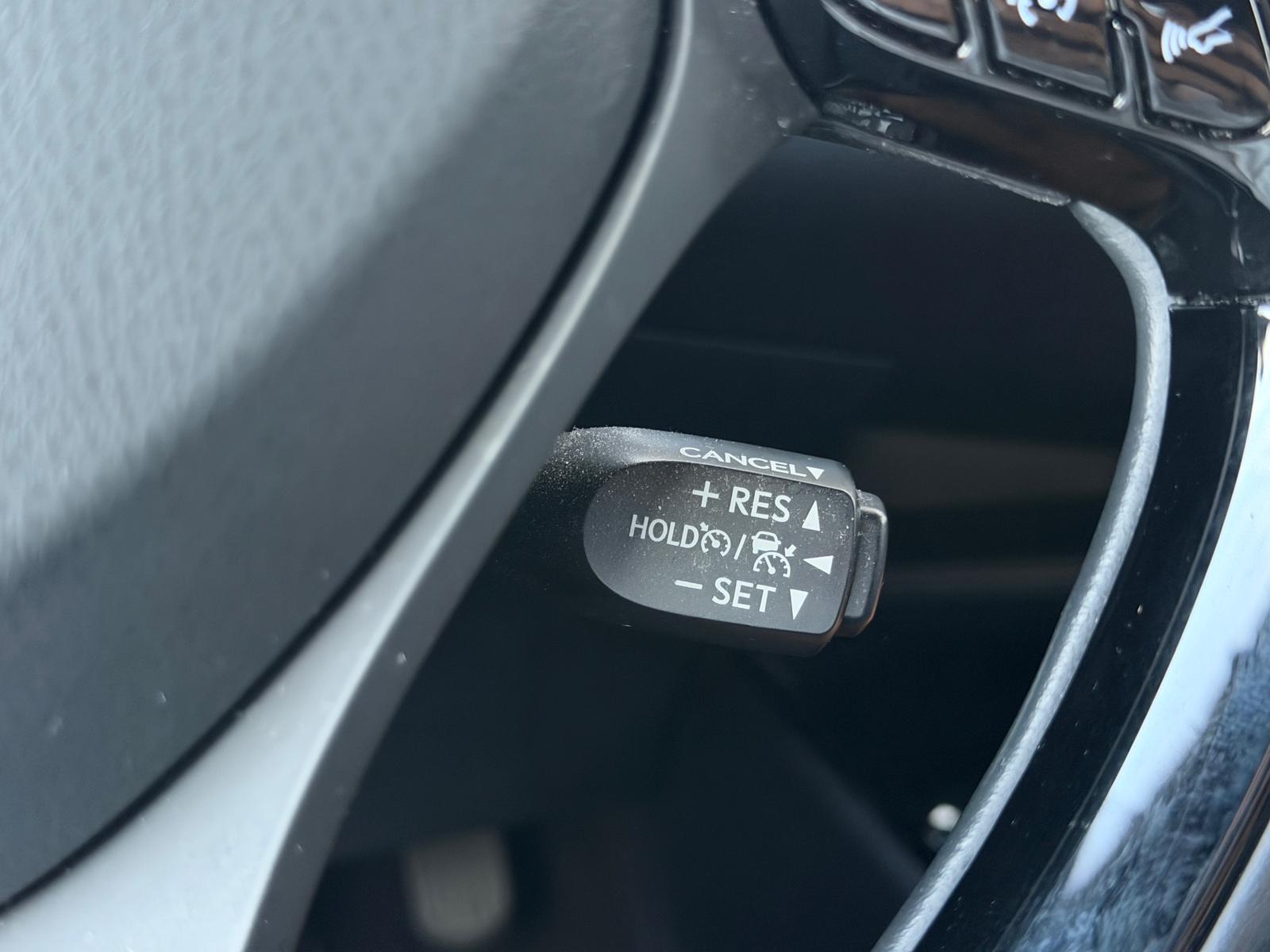TOYOTA C-HR 2.0 HSD CVT Premium-image-16
