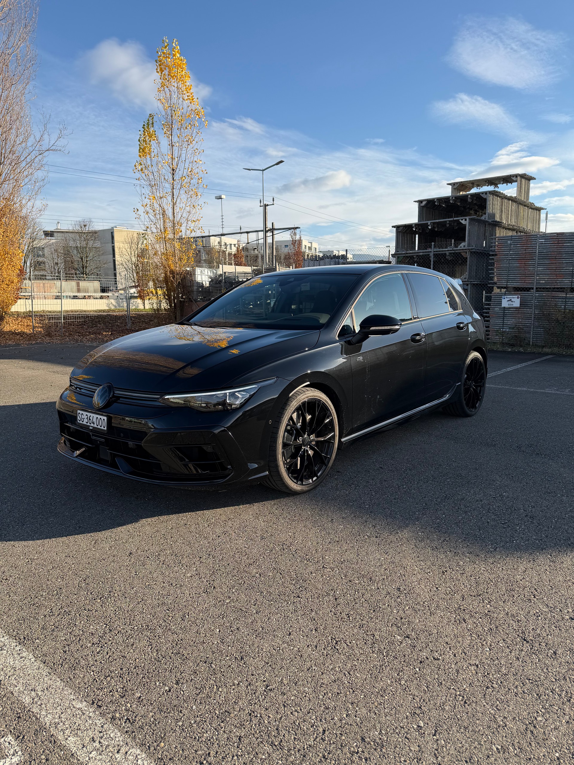 VW 2.0 TSI R Black Edition DSG 4motion-image-0
