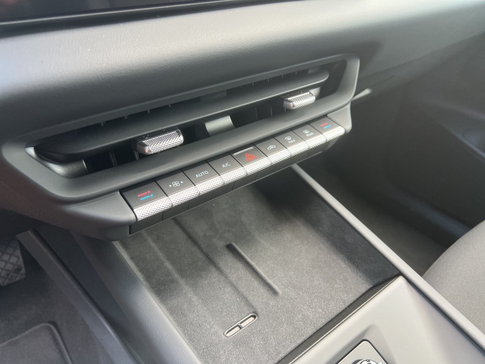 VW ID.3 Neo 50 kWh 170PS Life-image-13