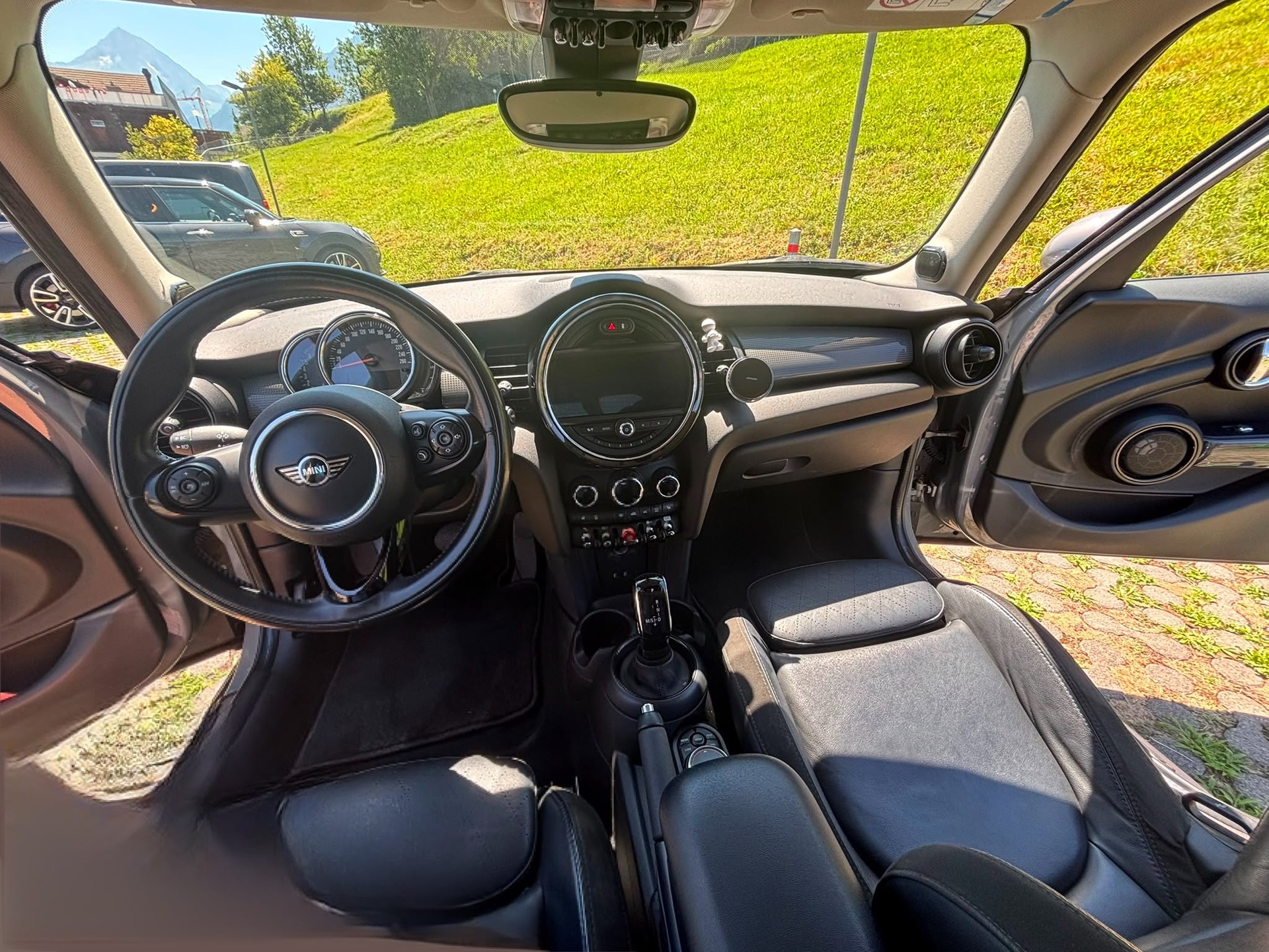 MINI 1.5i Cooper-image-4