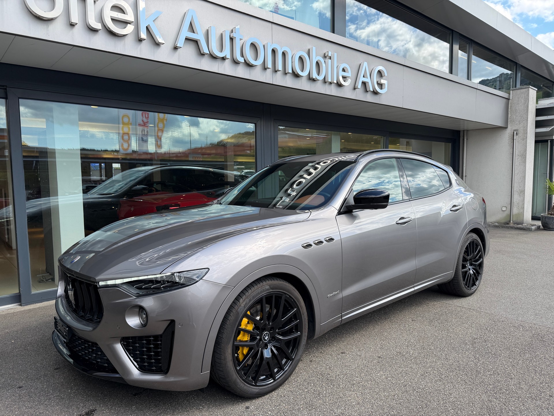 MASERATI Levante S 3.0V6 GranSport-image-4