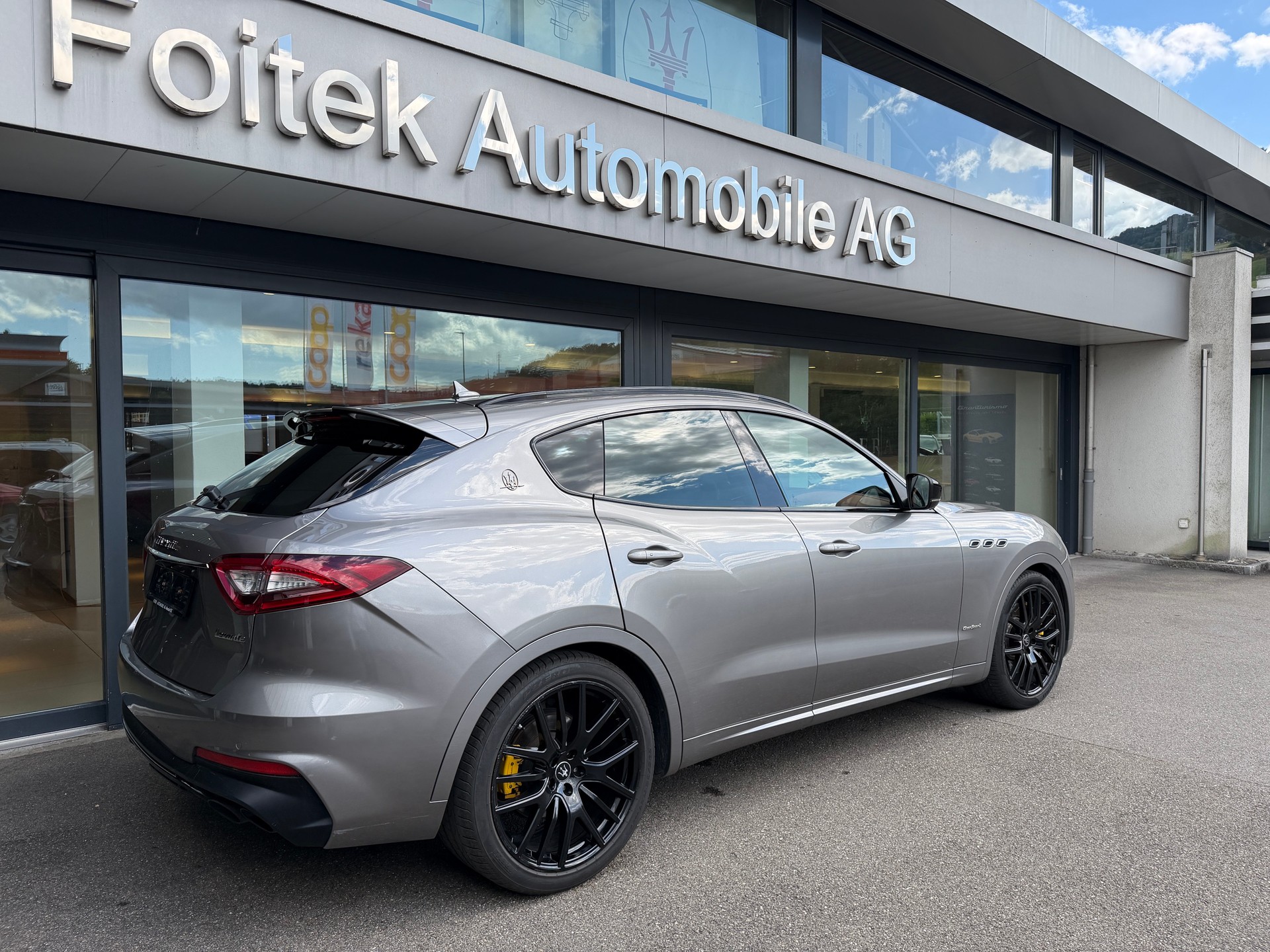 MASERATI Levante S 3.0V6 GranSport-image-3