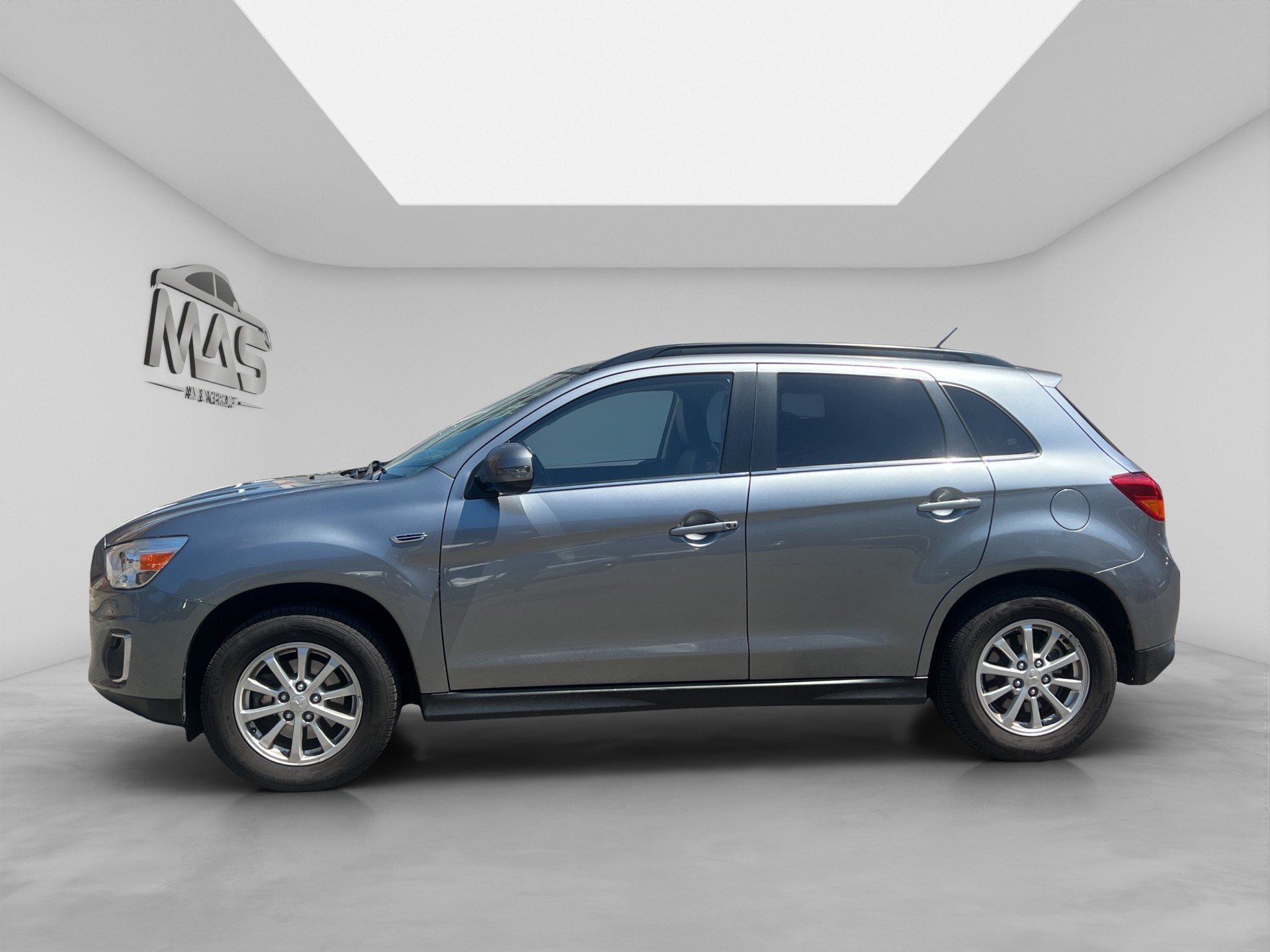 MITSUBISHI ASX 2.2 DID Navigator 4WD Automatic-image-2