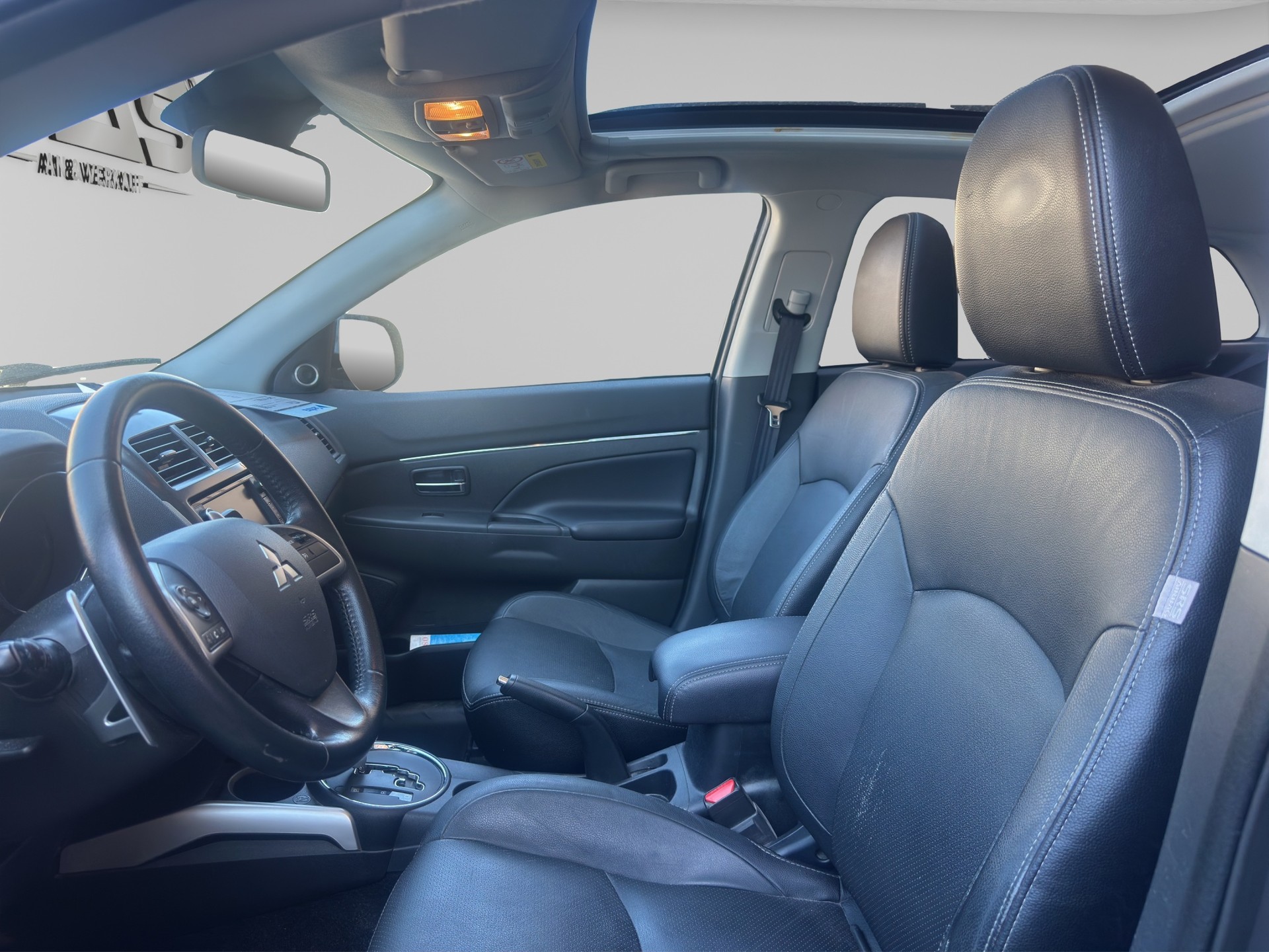 MITSUBISHI ASX 2.2 DID Navigator 4WD Automatic-image-8