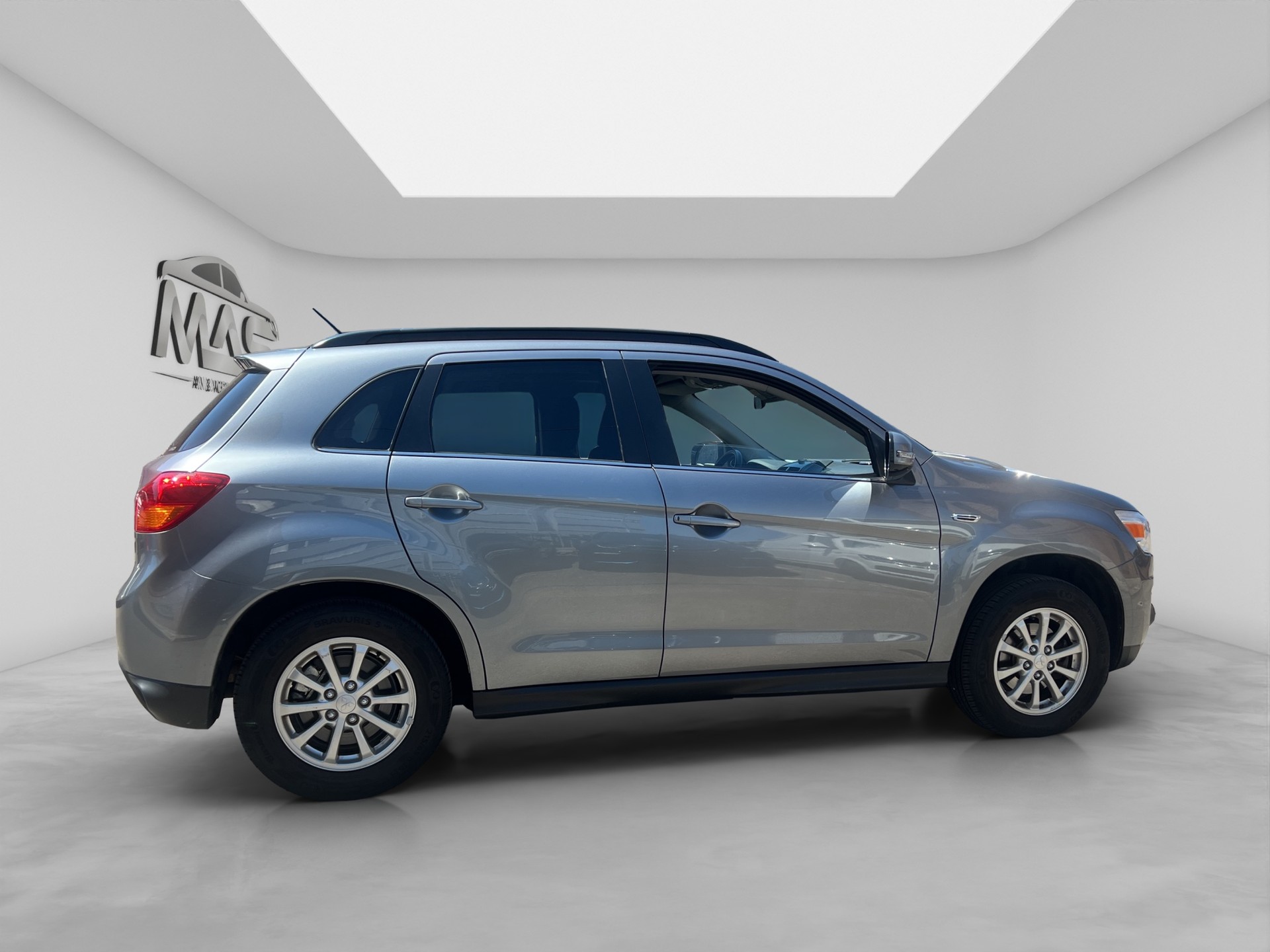 MITSUBISHI ASX 2.2 DID Navigator 4WD Automatic-image-6