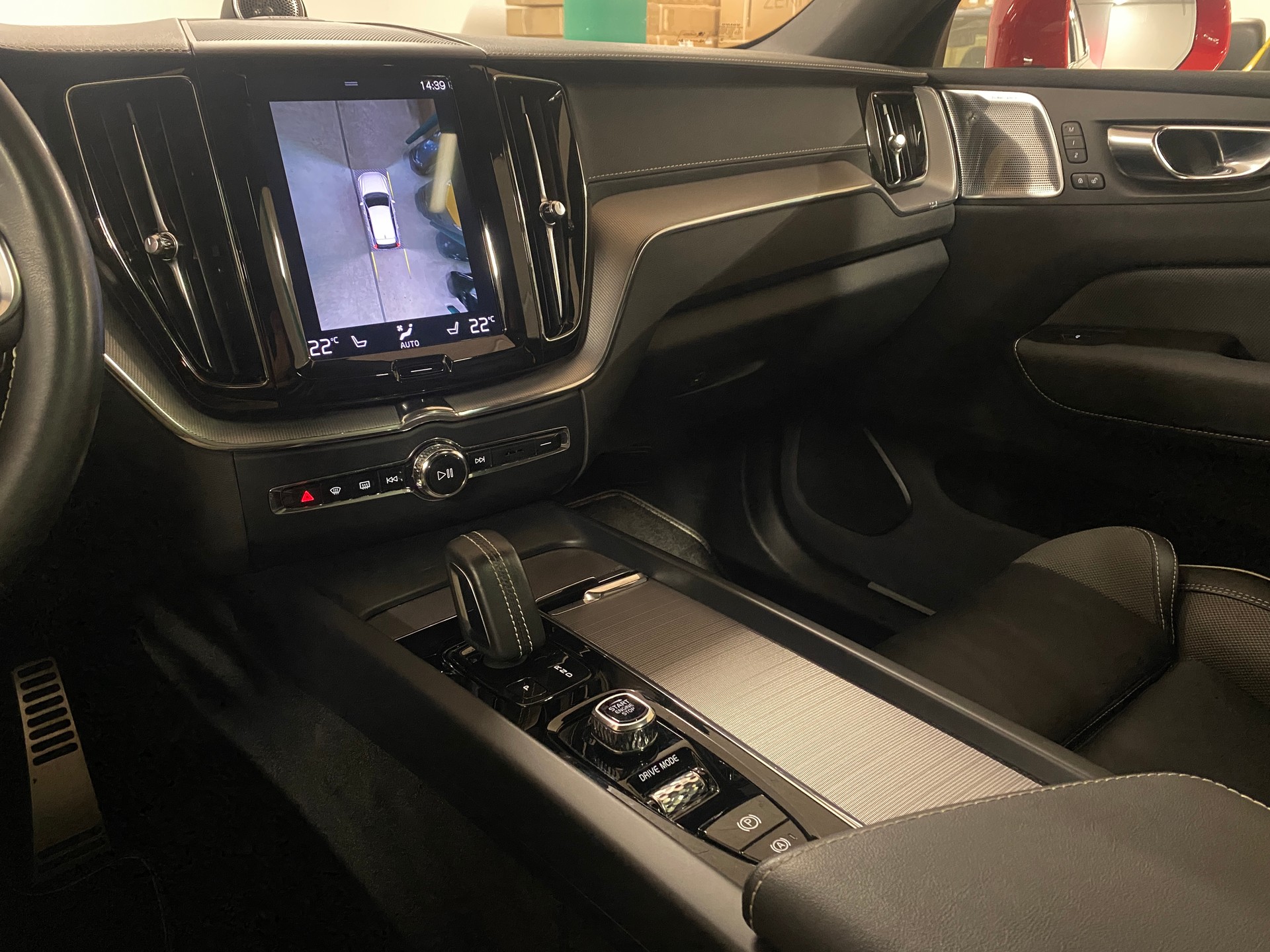 VOLVO XC60 2.0 T8 TE Polestar eAWD-image-10