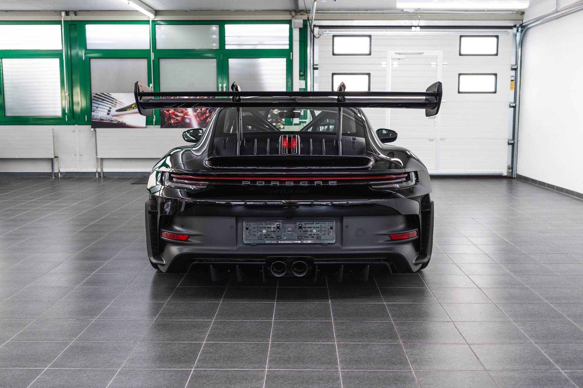 PORSCHE 911 GT3 RS-image-6
