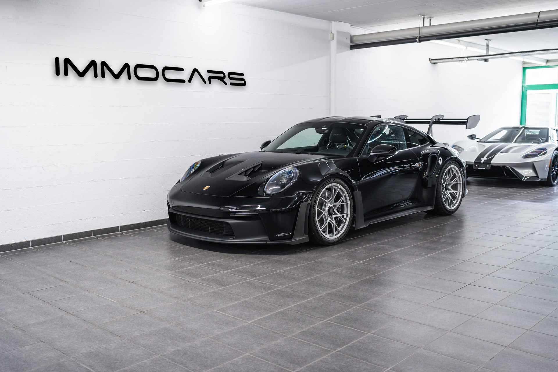 PORSCHE 911 GT3 RS-image-0