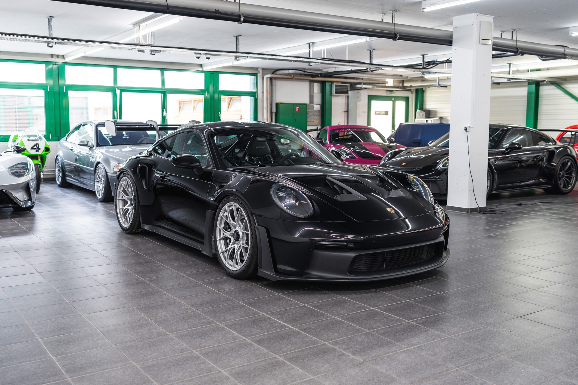 PORSCHE 911 GT3 RS-image-2