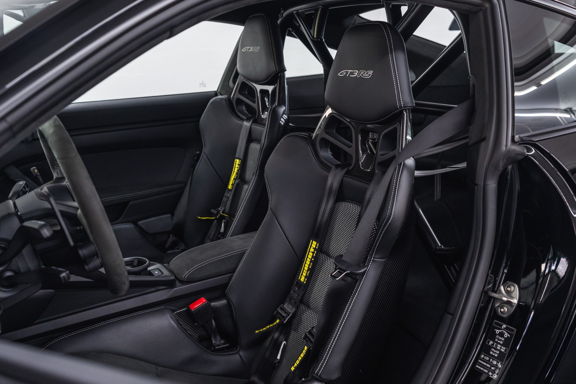 PORSCHE 911 GT3 RS-image-8