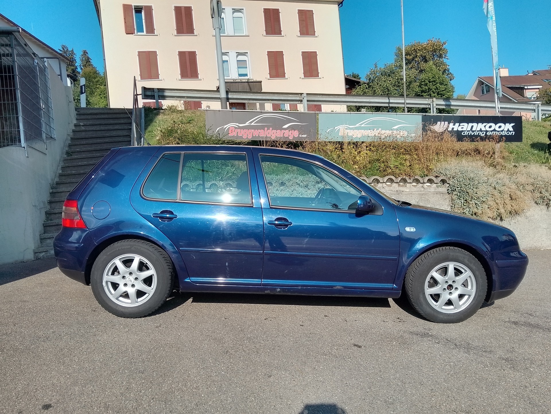 VW Golf 2.0 Trendline-image-5