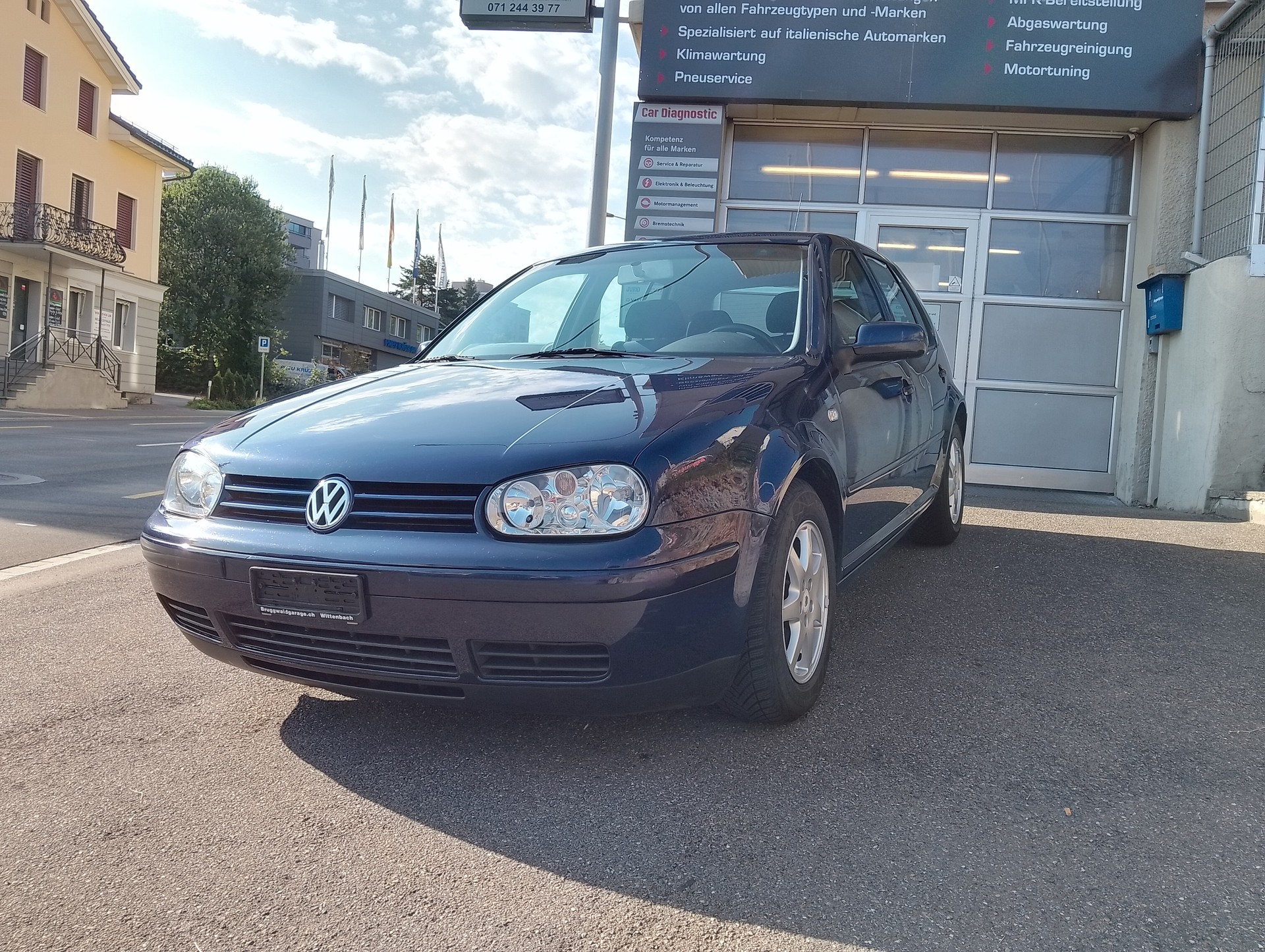 VW Golf 2.0 Trendline-image-2