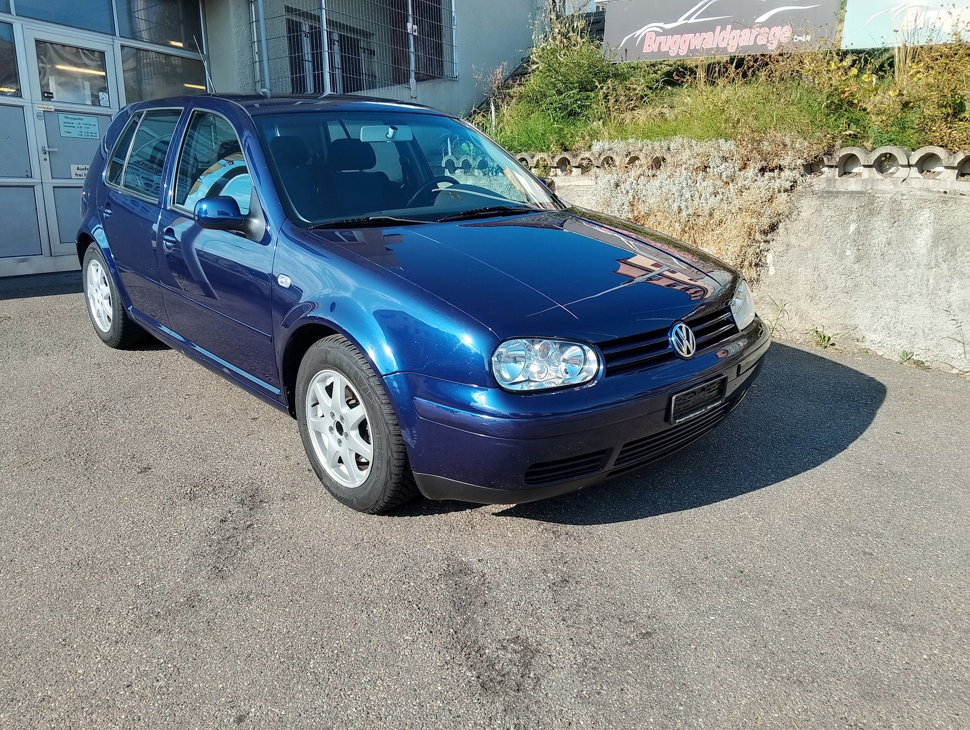 VW Golf 2.0 Trendline-image-3