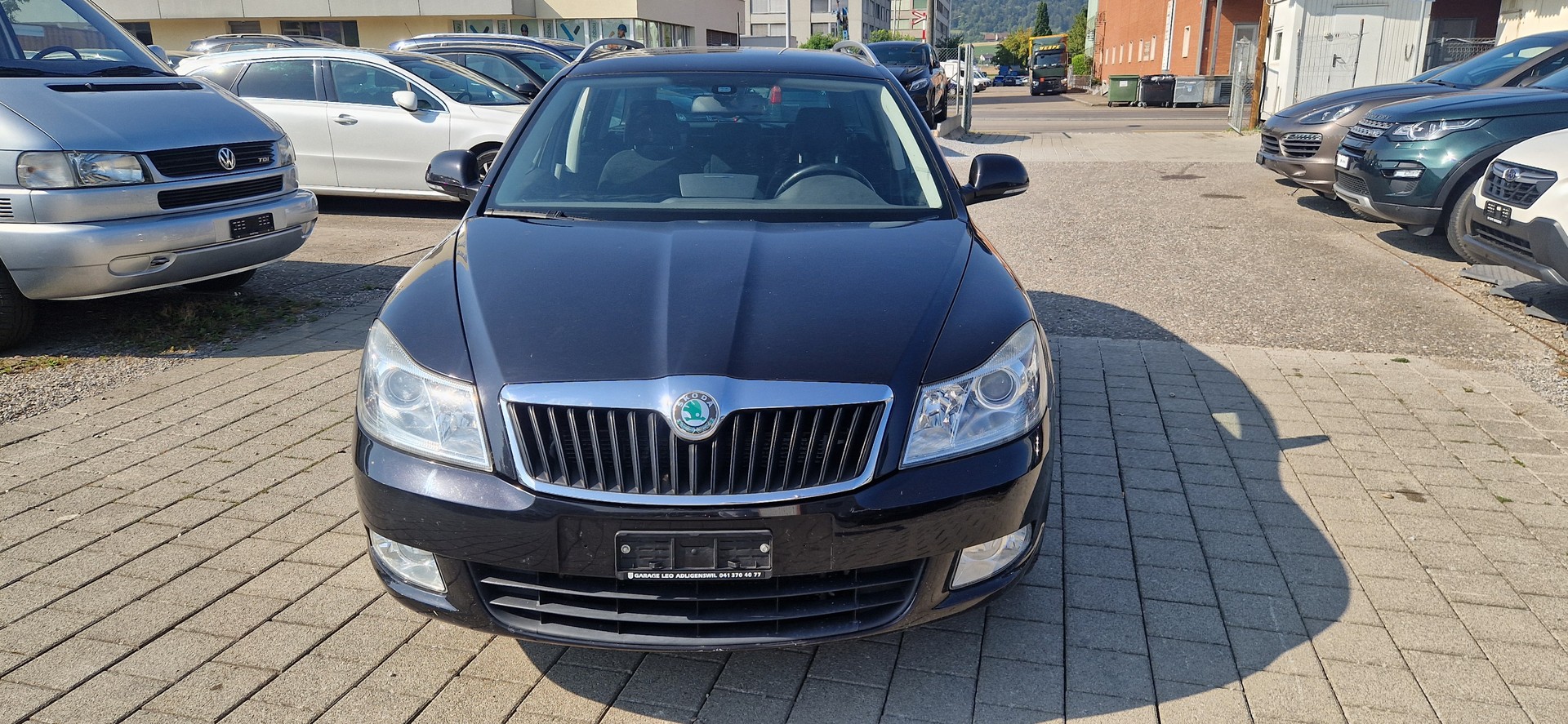 SKODA Octavia Combi 1.8 TSI Adventure 4x4-image-1