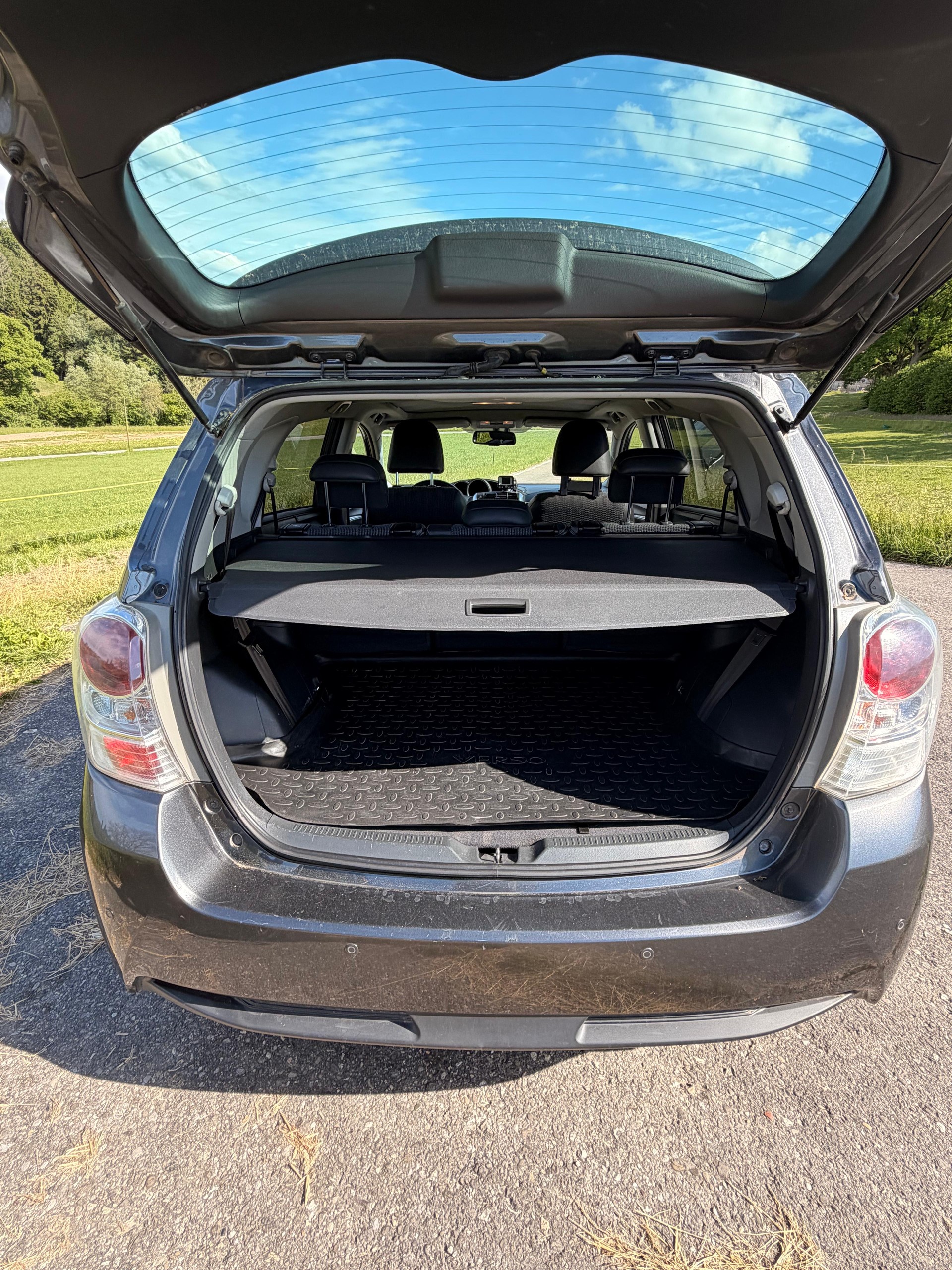 TOYOTA 1.8 VVT-i Sol 7P-image-4