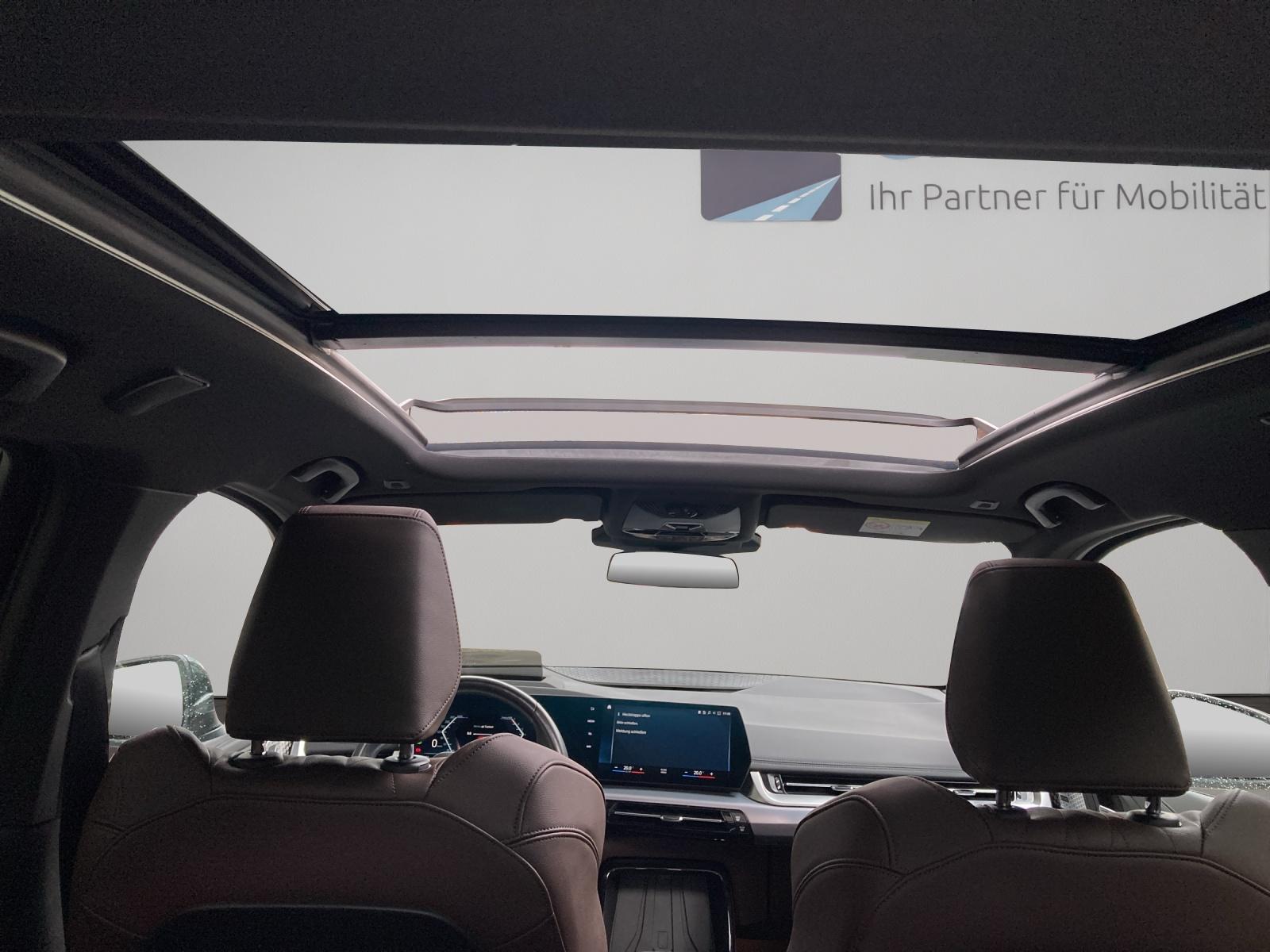 BMW 223i xDrive SDKG Active Tourer-image-15