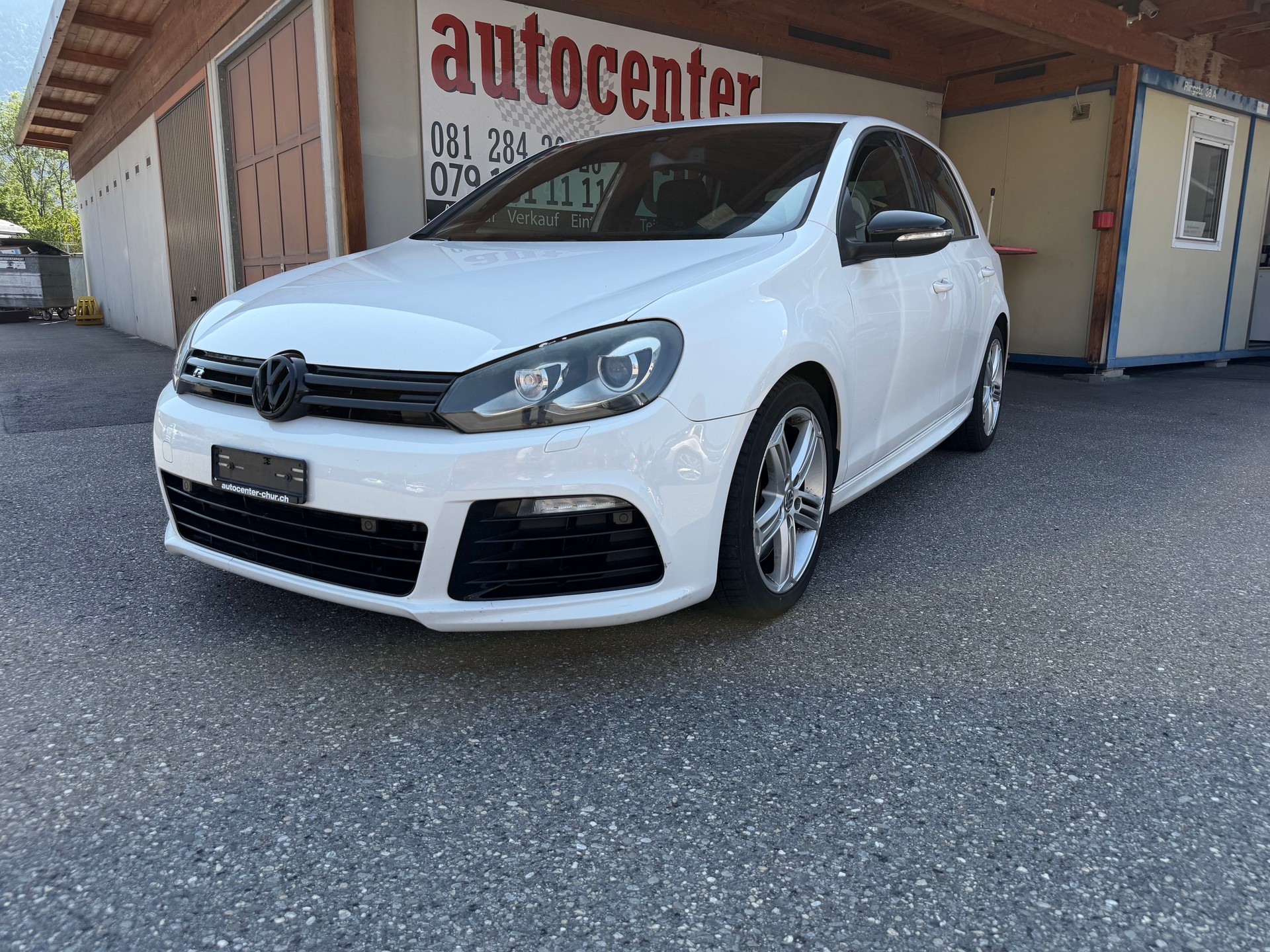 VW Golf 2.0 TSI R 4Motion DSG-image-0