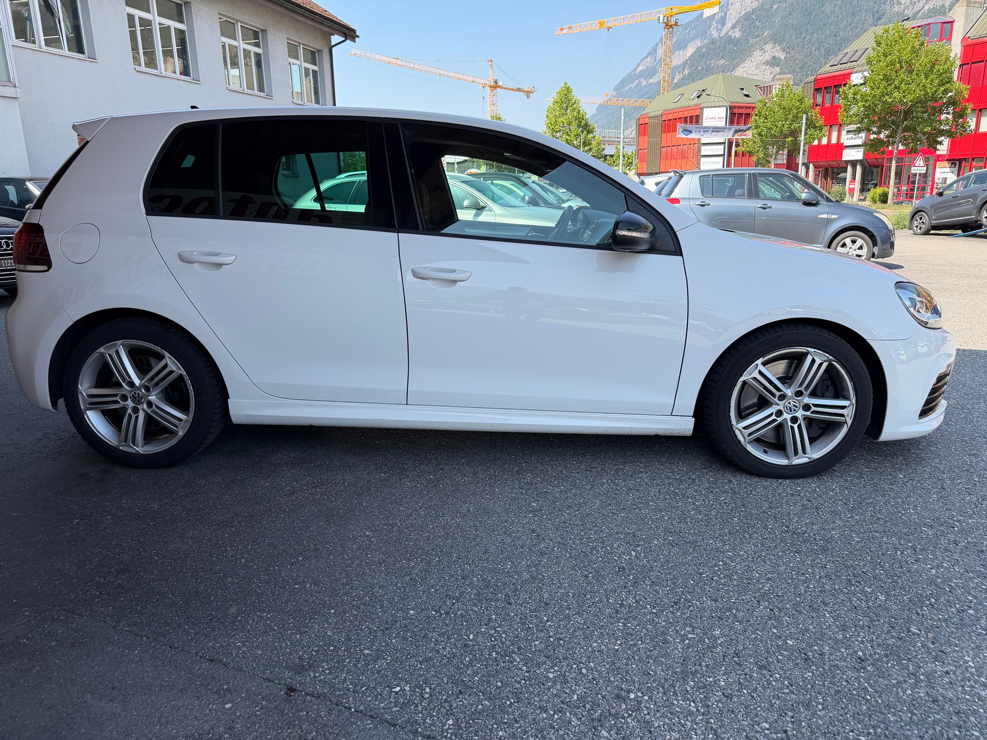 VW Golf 2.0 TSI R 4Motion DSG-image-3