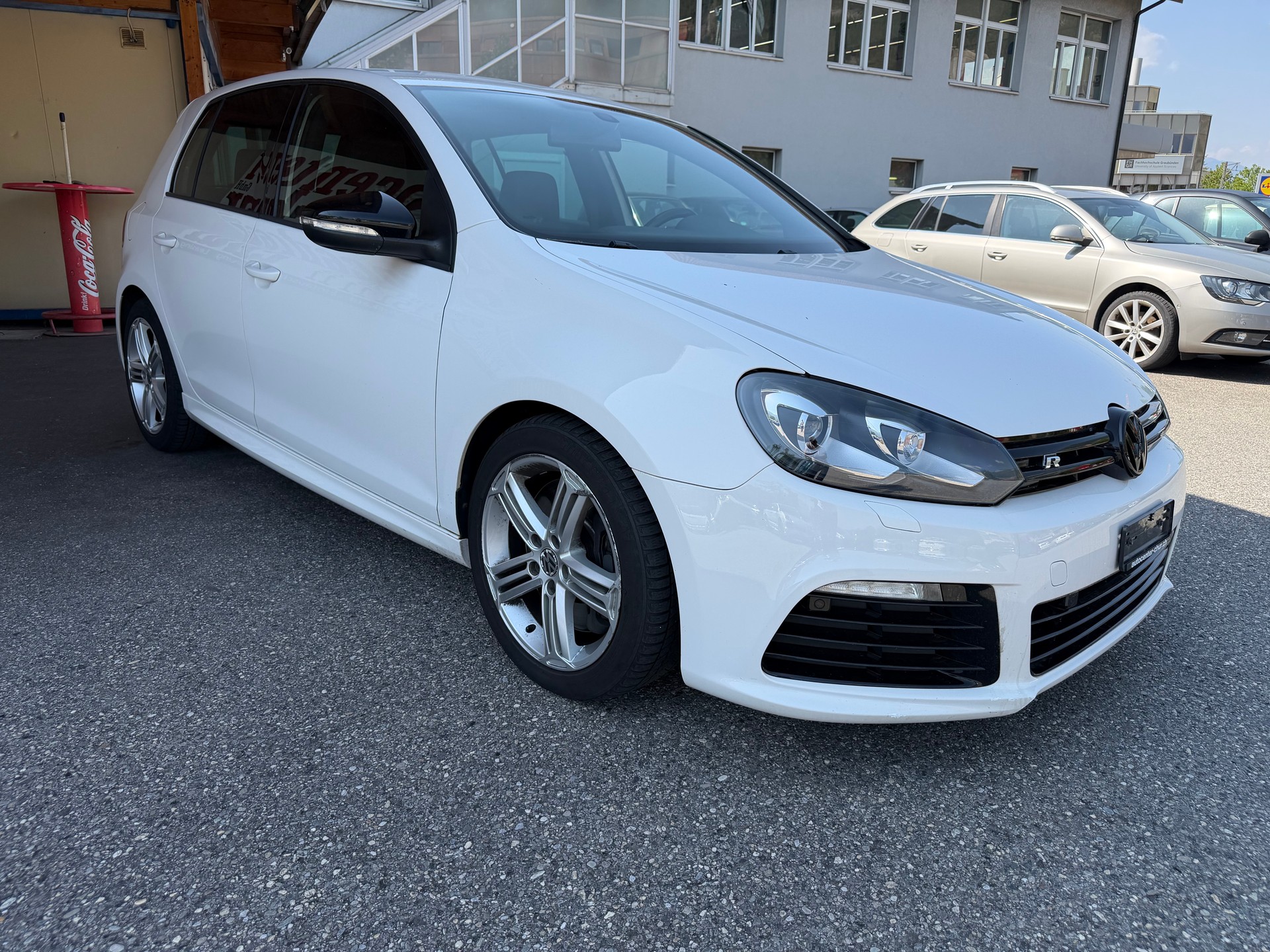 VW Golf 2.0 TSI R 4Motion DSG-image-2