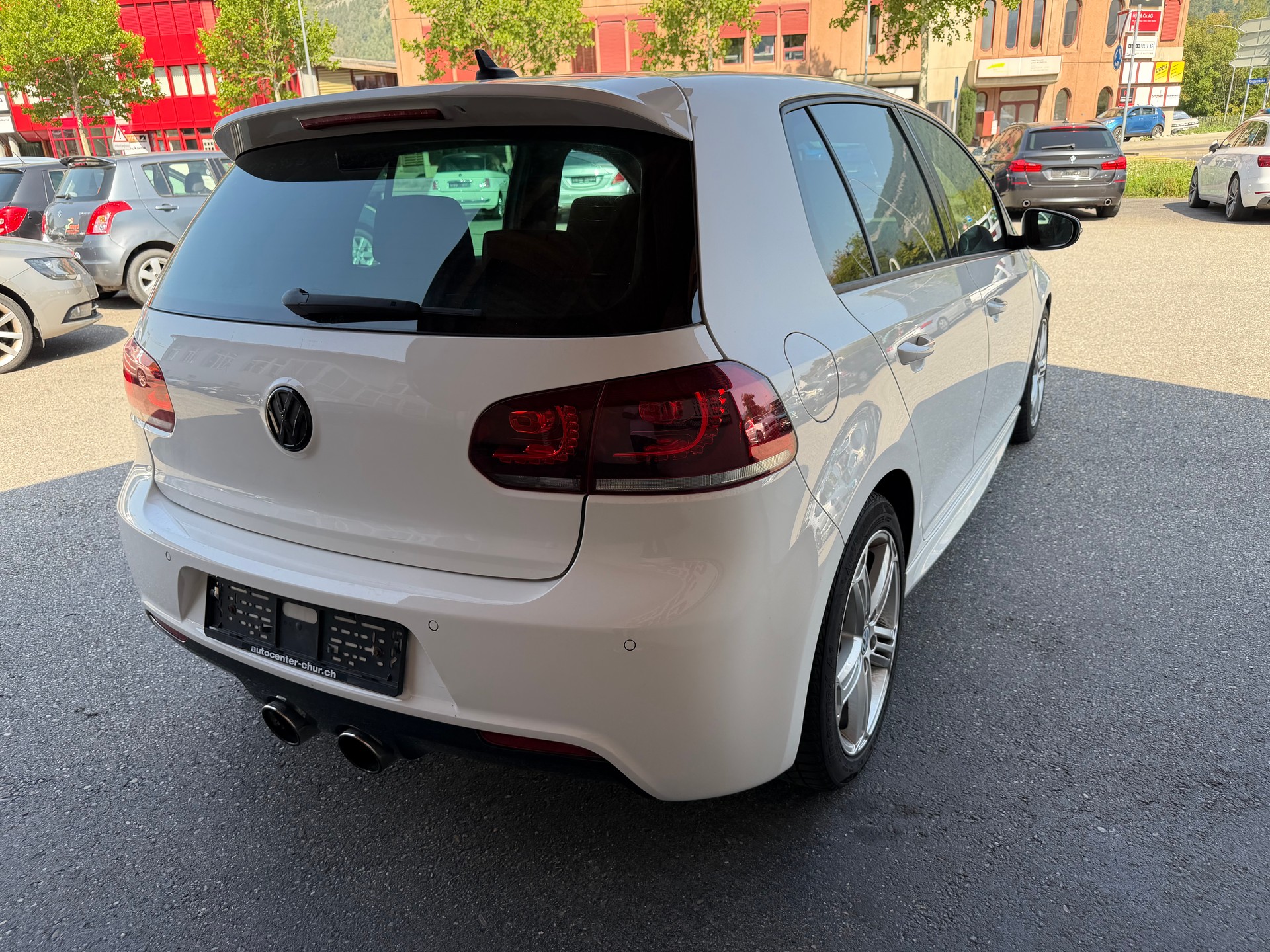 VW Golf 2.0 TSI R 4Motion DSG-image-7