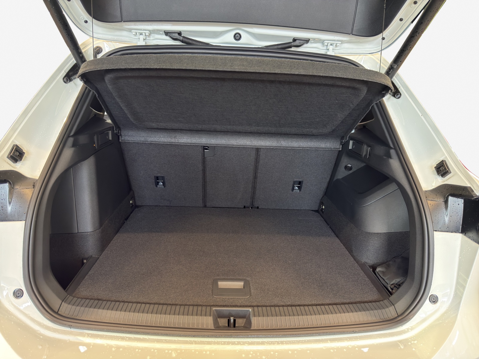 VW Tiguan 1.5 TSI evo2 eHybrid R-Line DSG-image-13