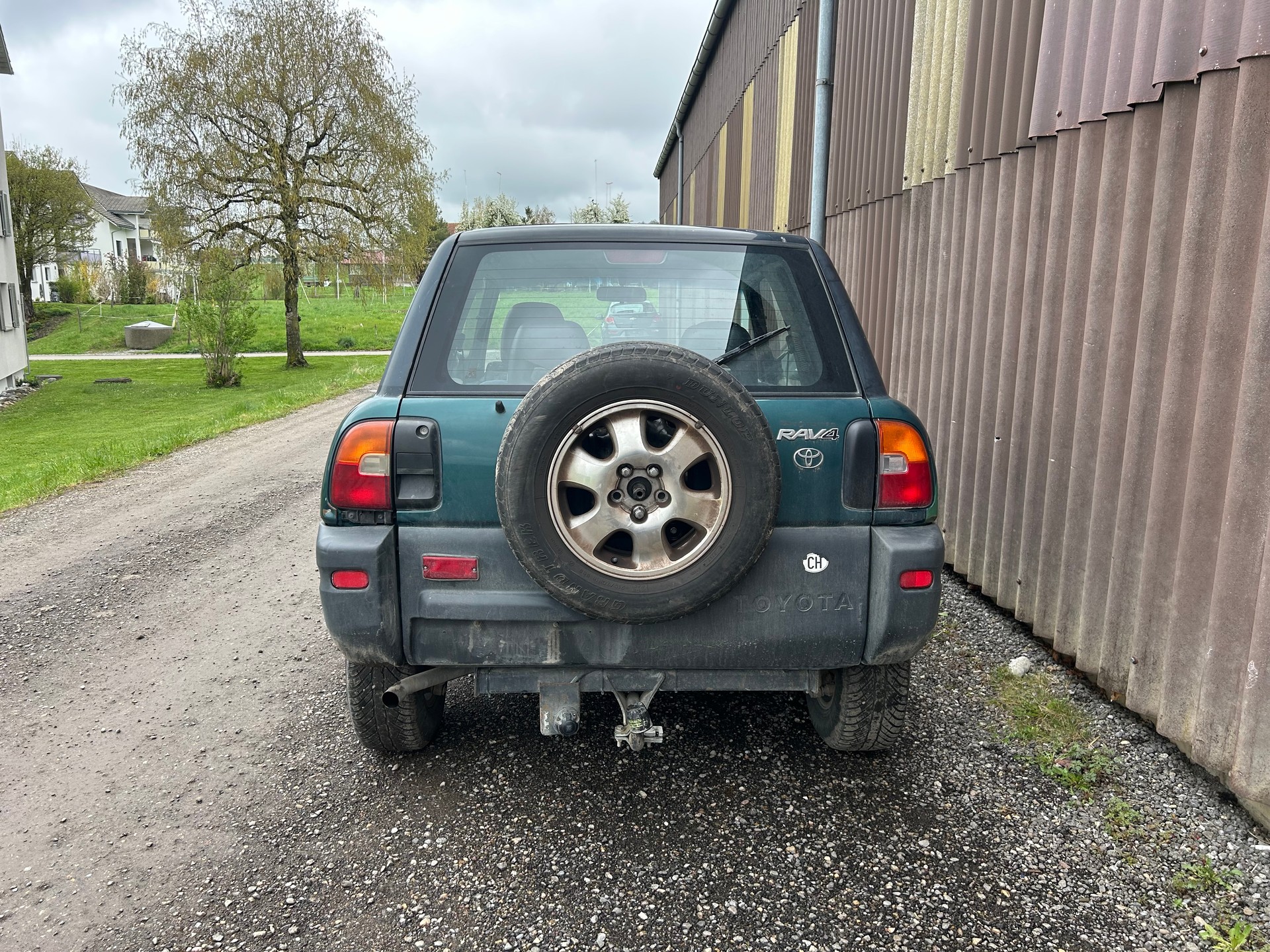 TOYOTA RAV-4-image-4