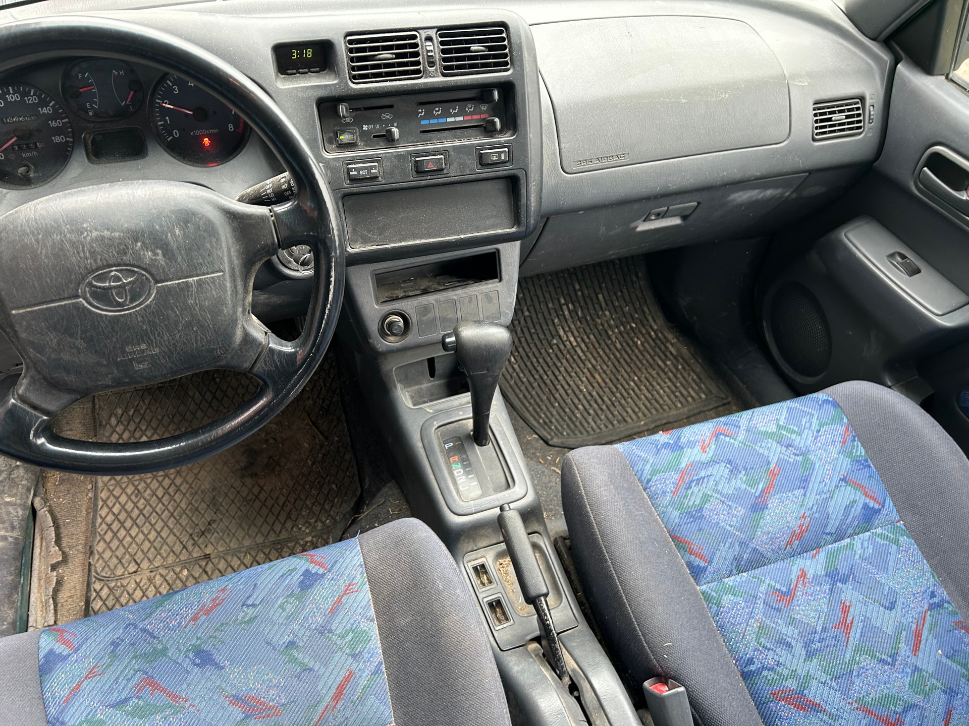 TOYOTA RAV-4-image-11