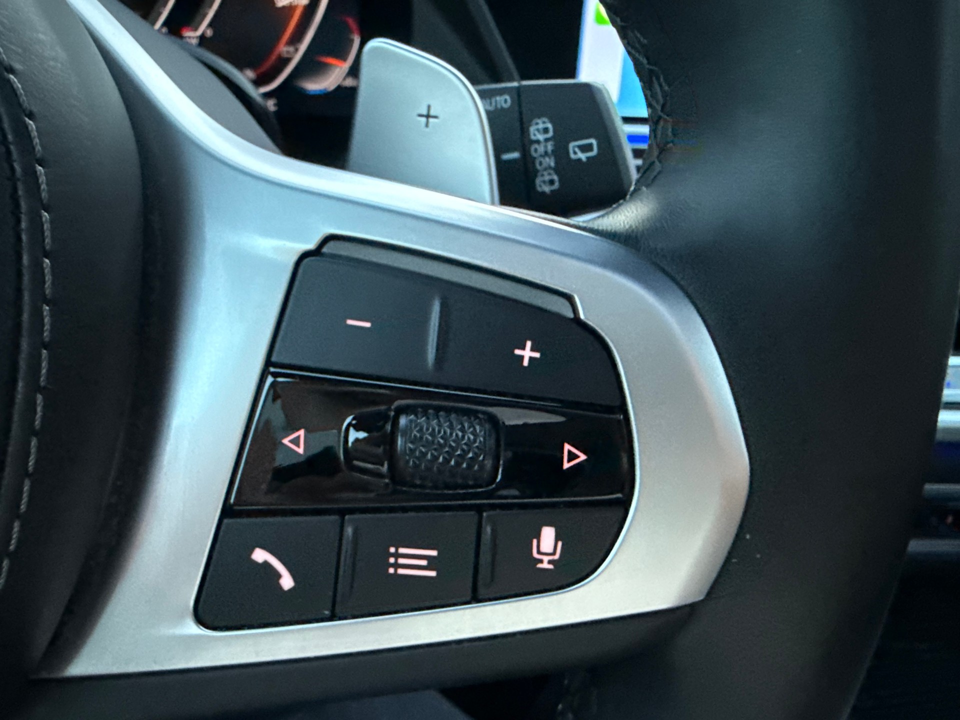 BMW X7 M50i-image-30