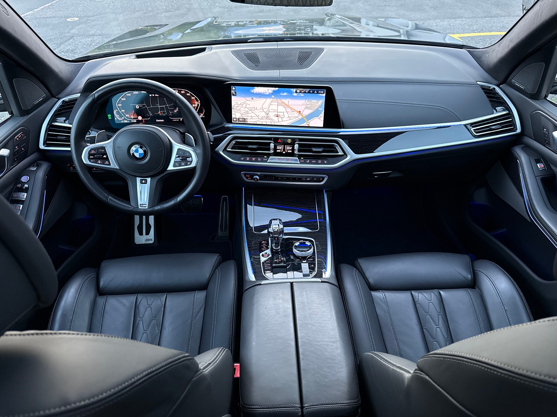 BMW X7 M50i-image-19