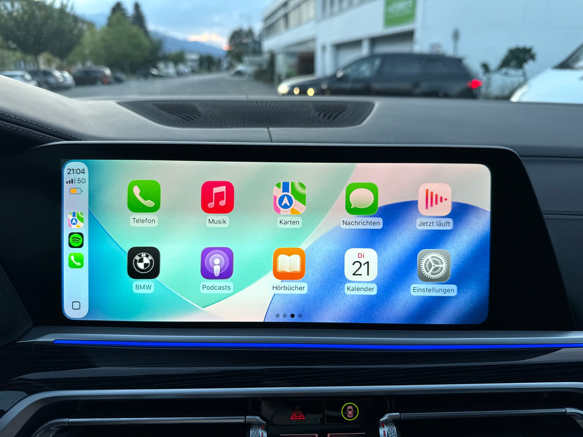 BMW X7 M50i-image-29