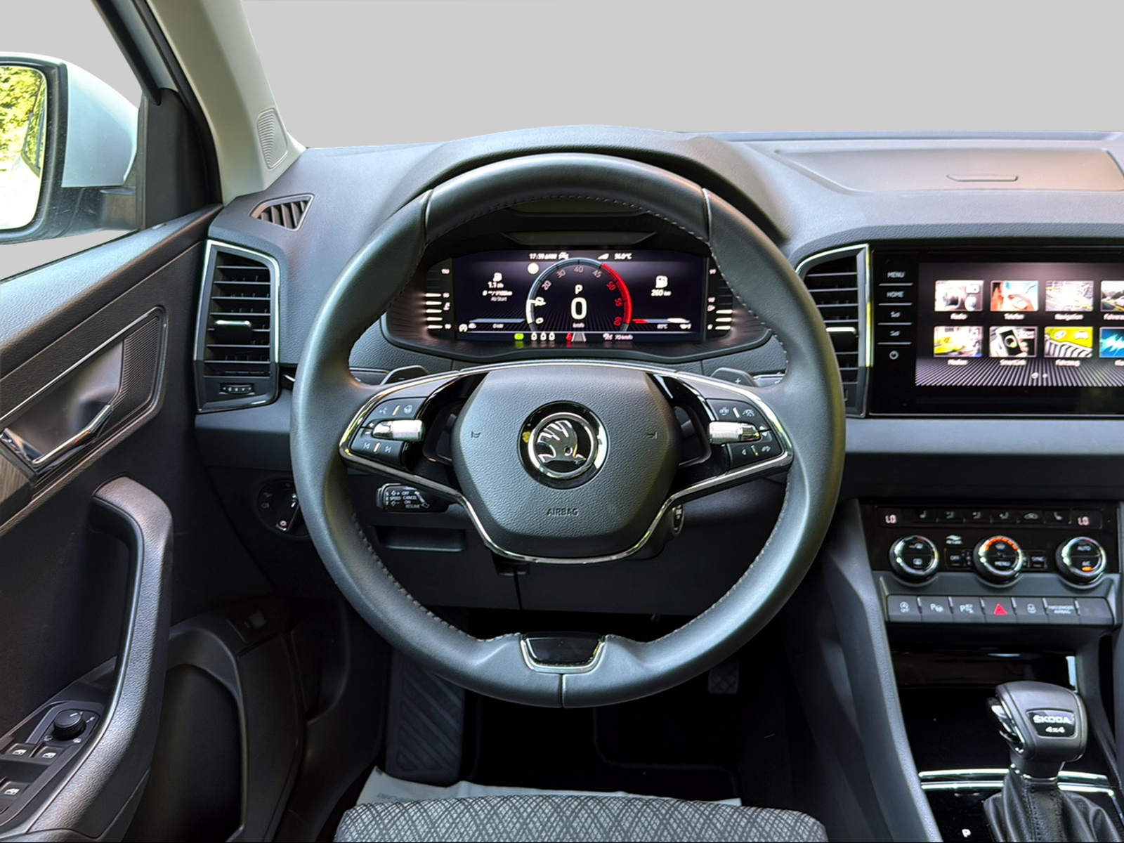 SKODA Karoq 2.0 TDI CR Style 4x4 DSG-image-8