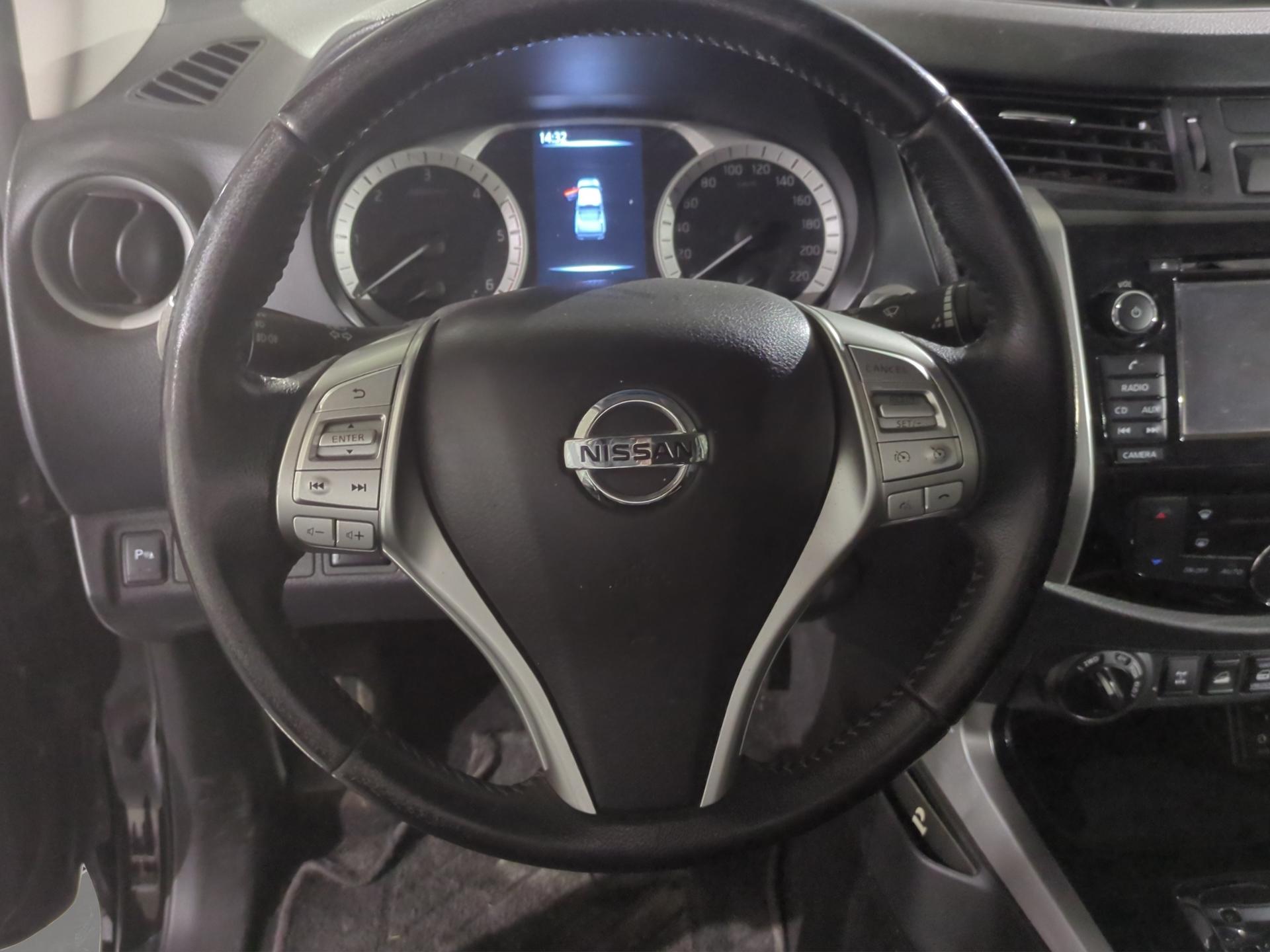 NISSAN Navara Double Cab N-Guard 2.3 dCi 4WD Automatic-image-9