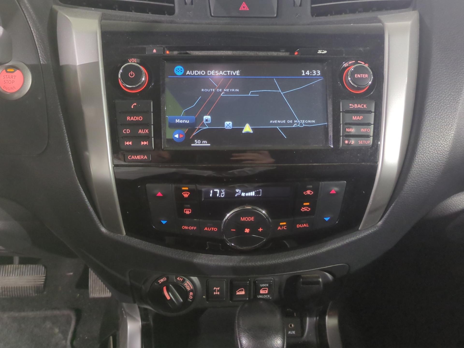 NISSAN Navara Double Cab N-Guard 2.3 dCi 4WD Automatic-image-11