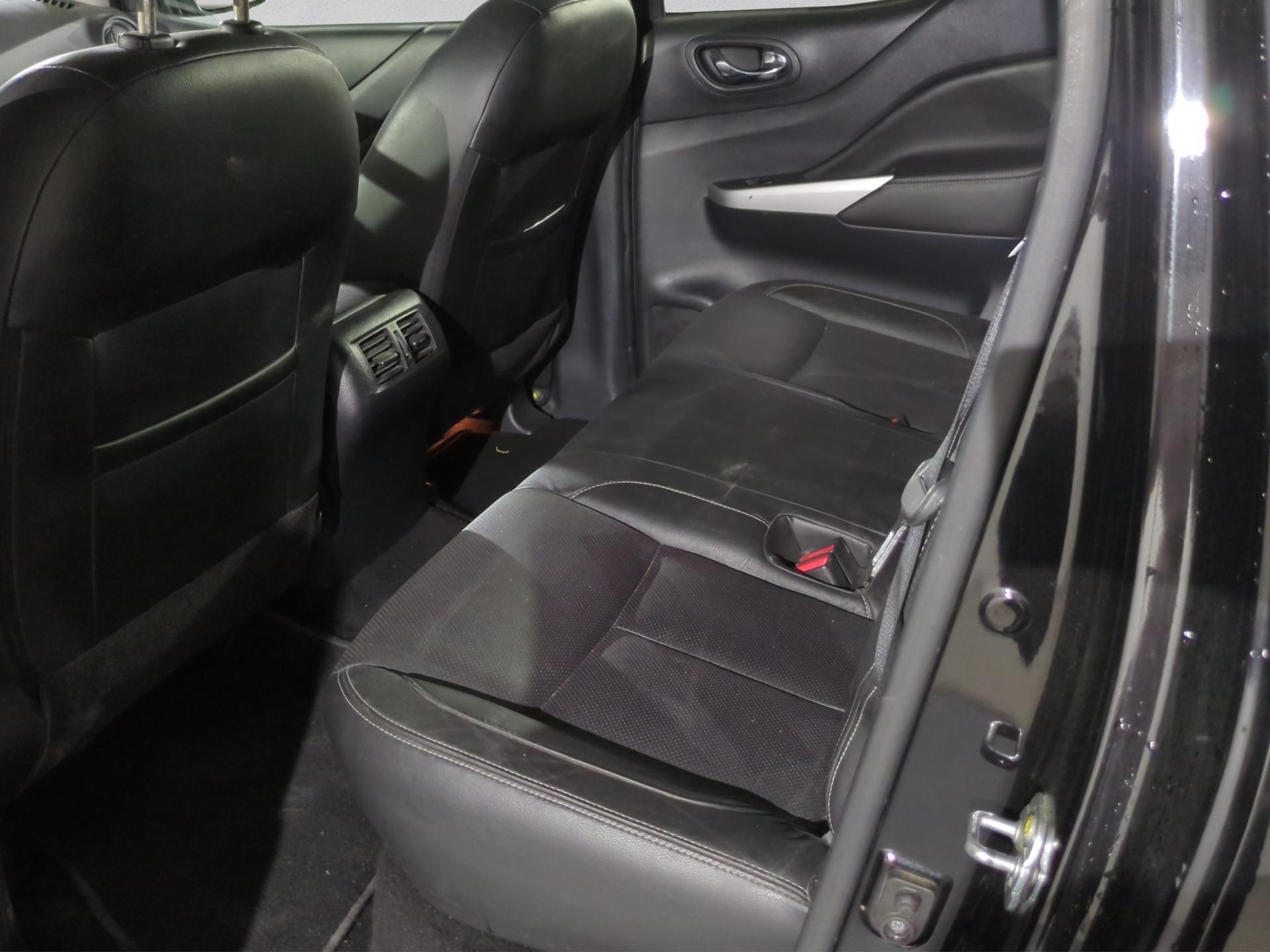 NISSAN Navara Double Cab N-Guard 2.3 dCi 4WD Automatic-image-14