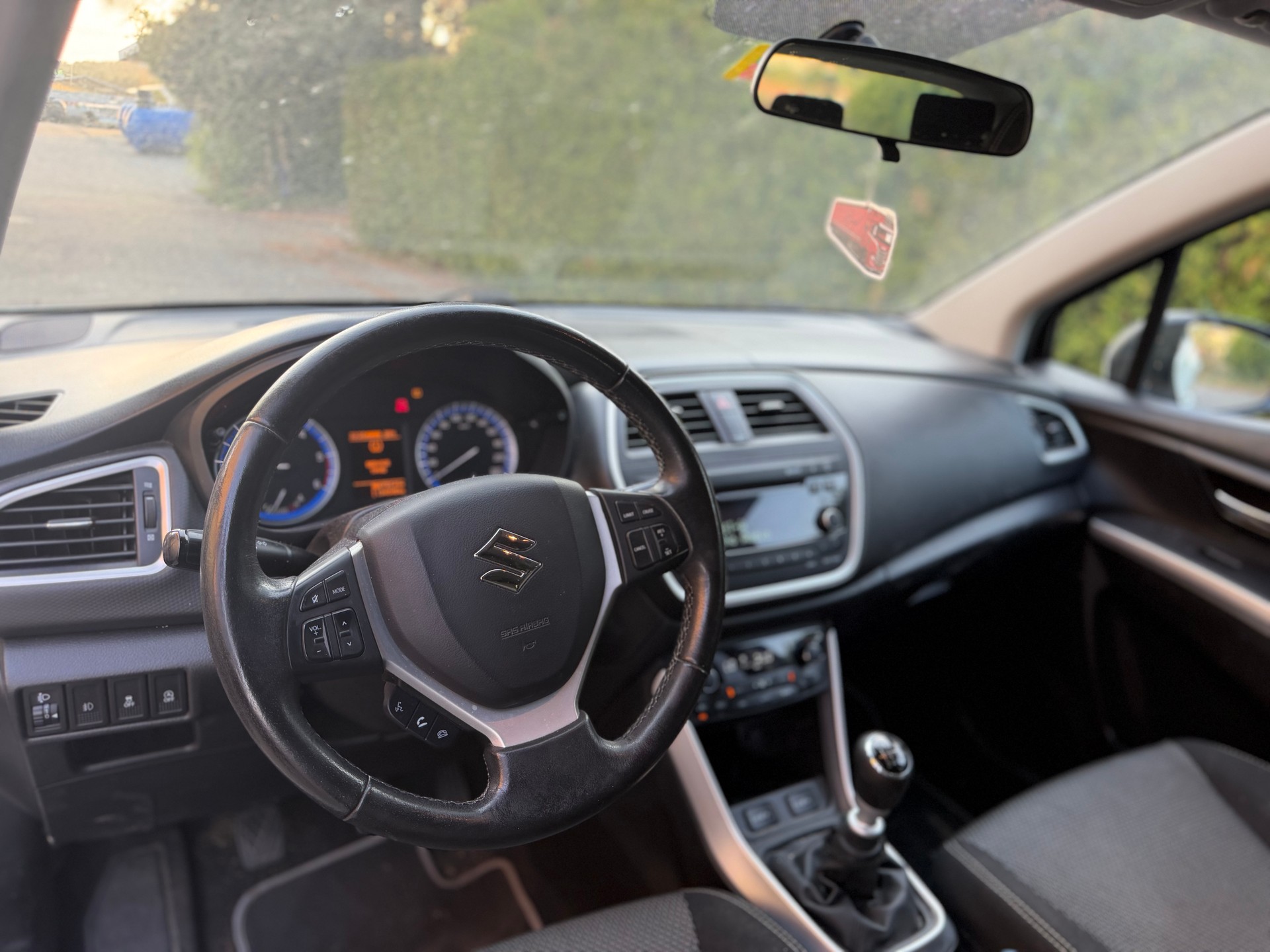 SUZUKI SX4 S-Cross 1.6 TD GL Top 4WD-image-7