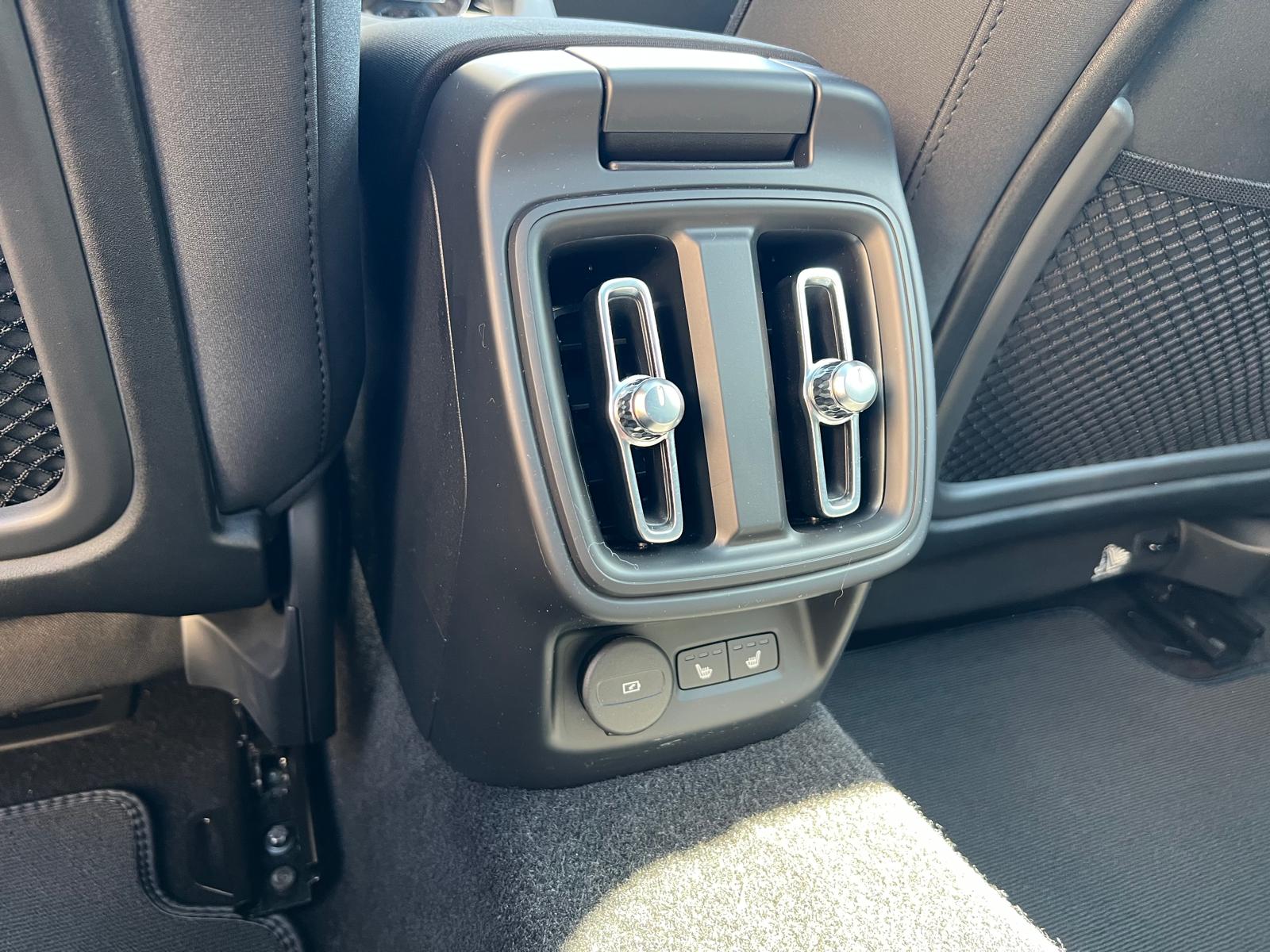 POLESTAR 2 Long Range Dual Motor-image-26
