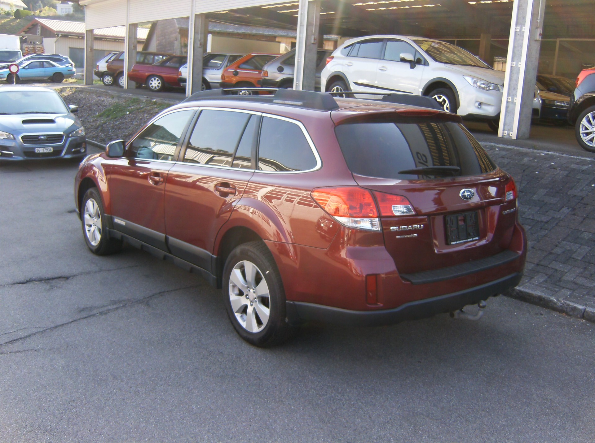 SUBARU Outback 2.5i Swiss AWD Lineartronic-image-2