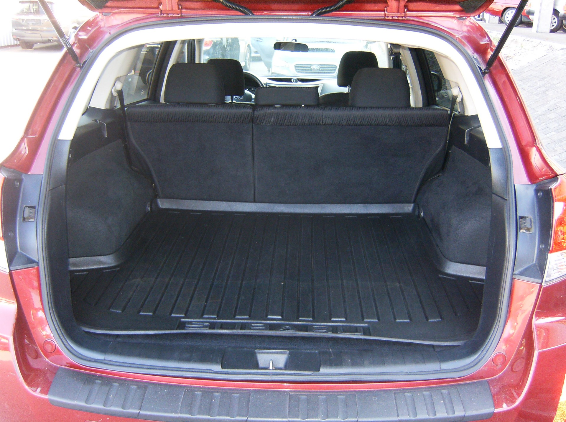 SUBARU Outback 2.5i Swiss AWD Lineartronic-image-6