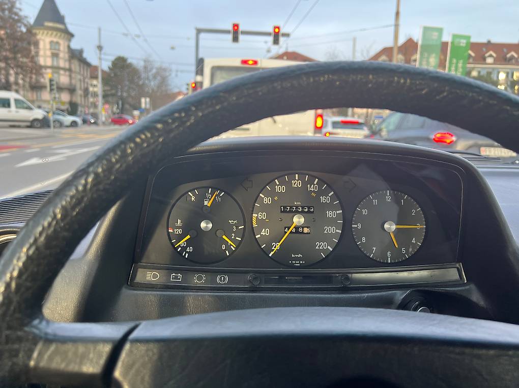 MERCEDES-BENZ 280-image-4