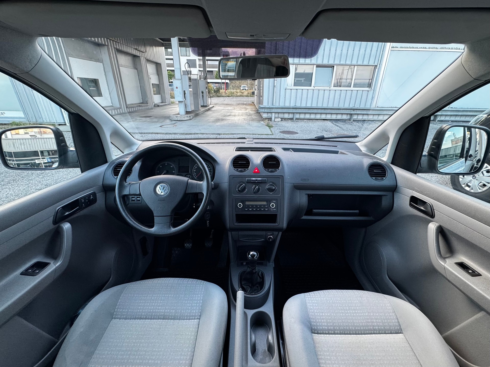 VW Caddy Maxi 1.9TDI-image-9